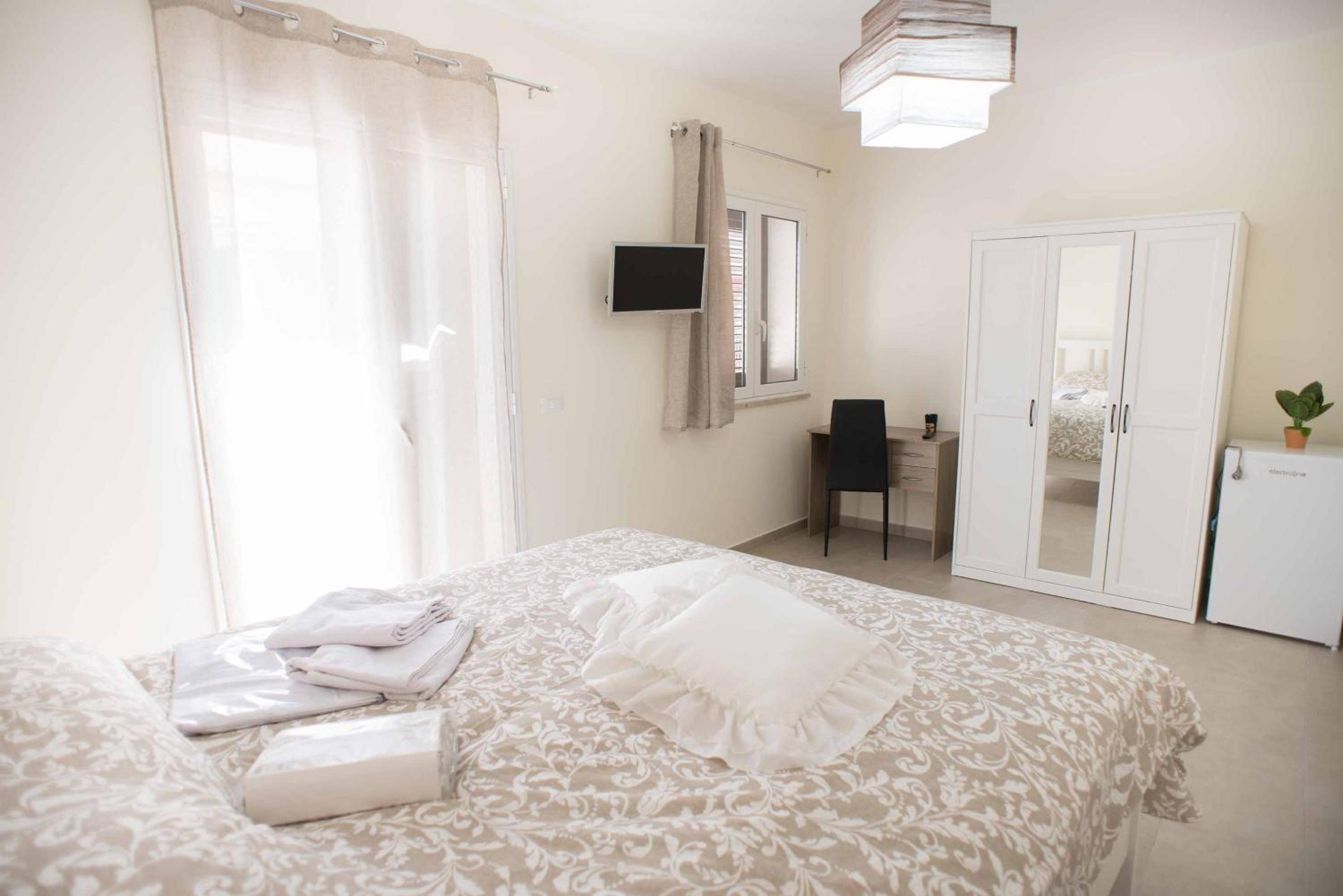 Triple Room with Balcony - Photo 1