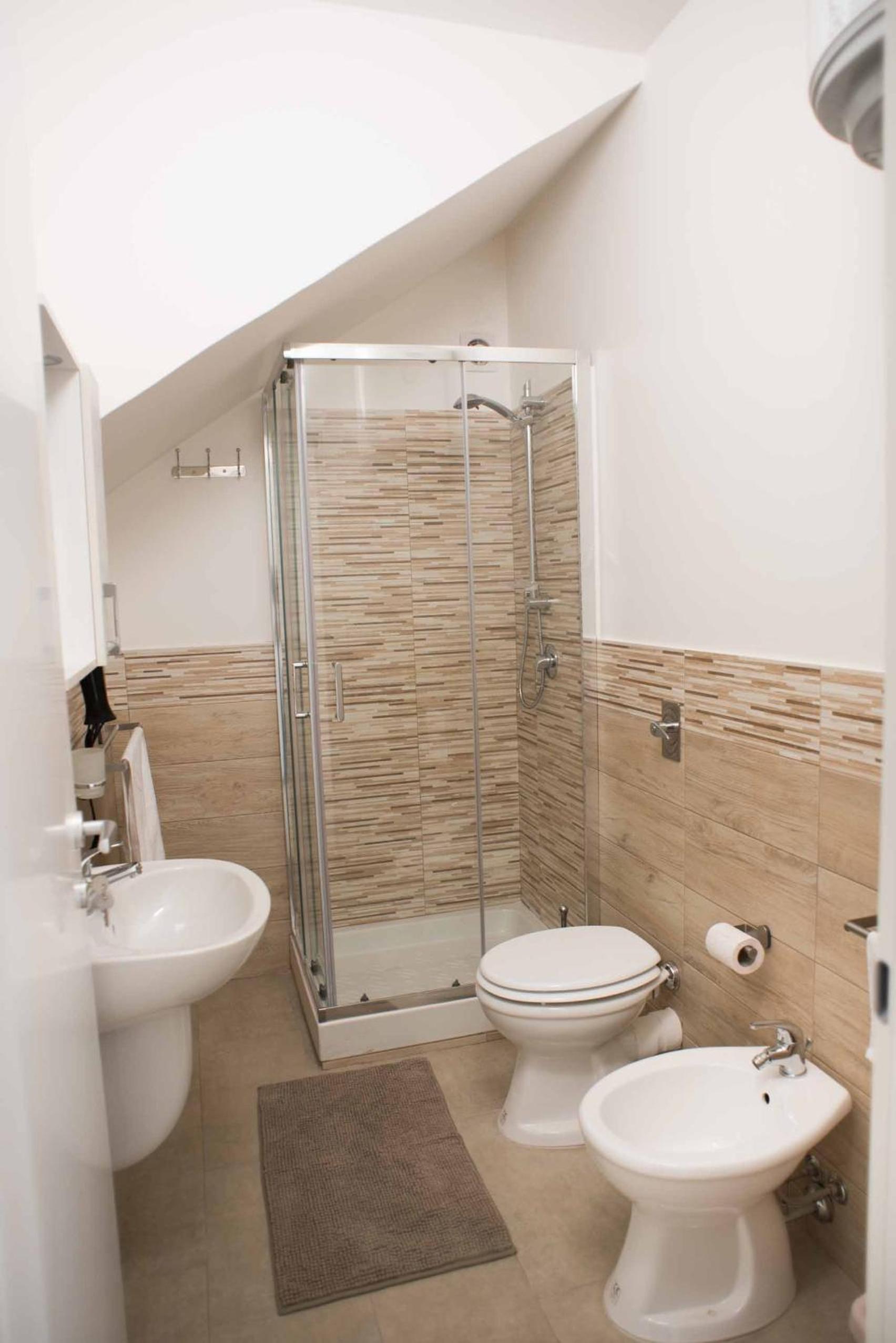 Triple Room with Balcony - Photo 3