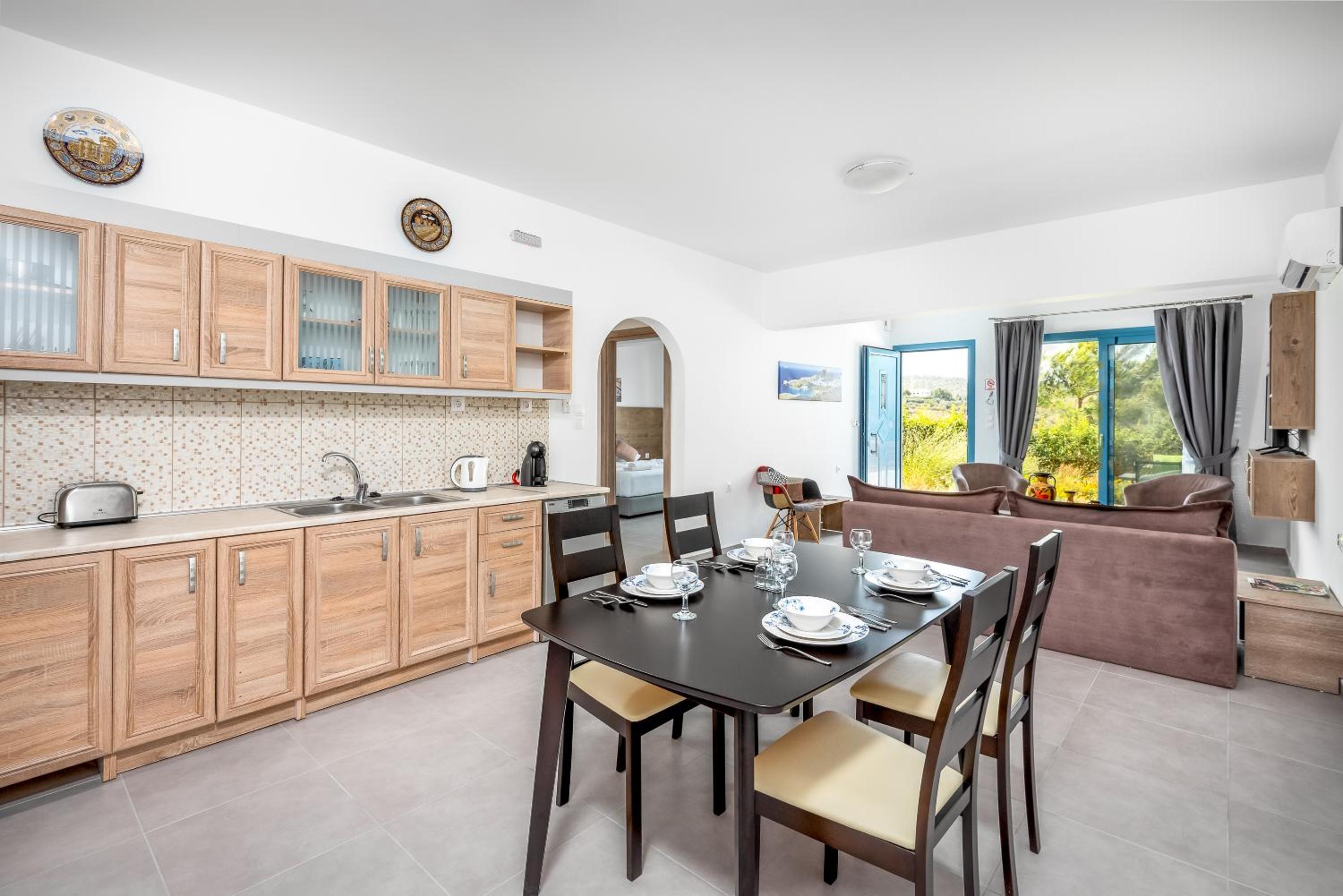 Deluxe Suite, 2 Bedrooms, Private Pool, Mountain View - Photo 10