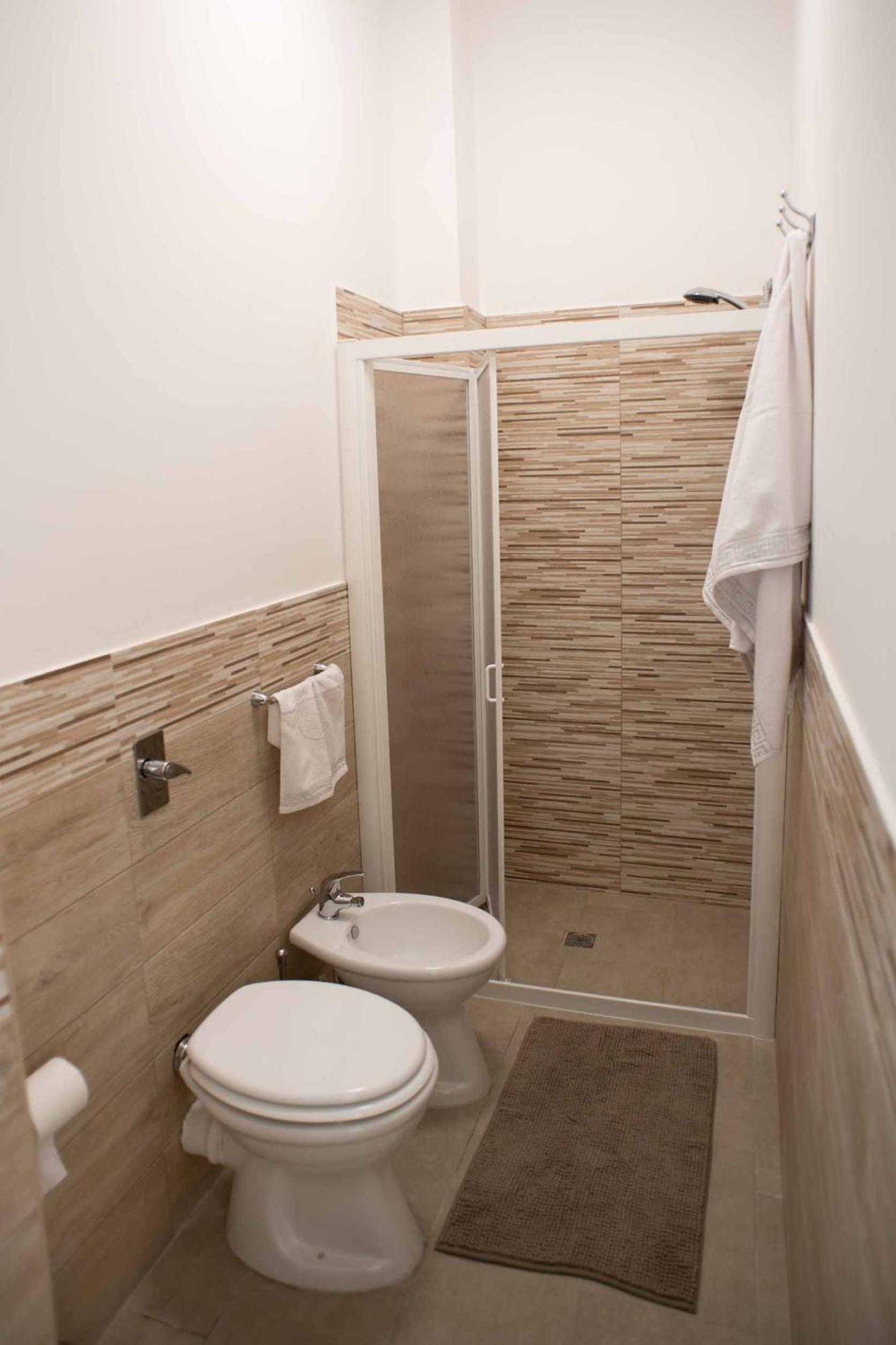 Triple Room - Photo 7