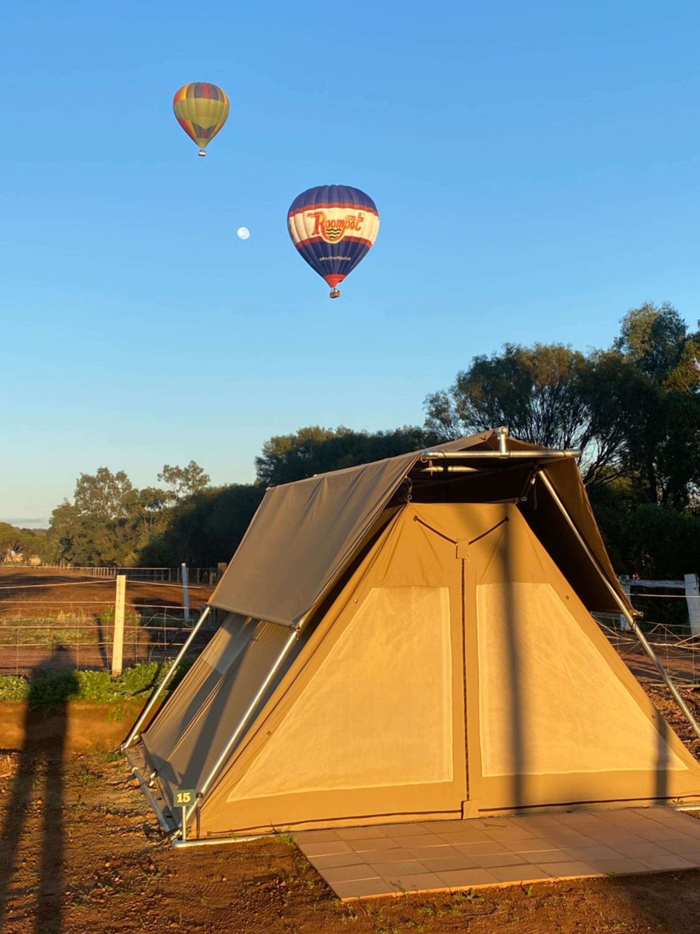 Tent - Photo 8