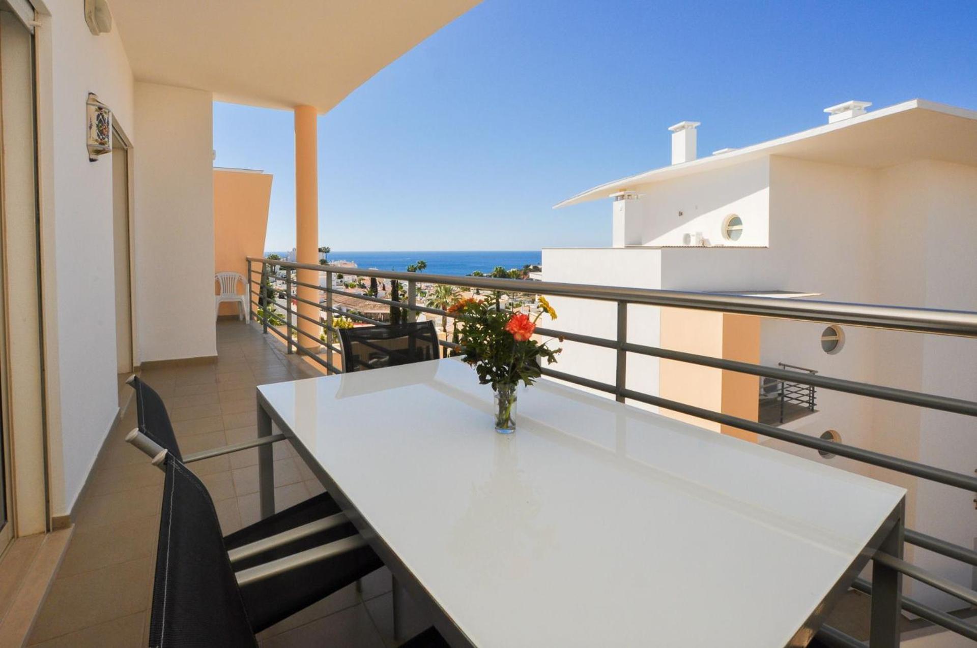 One-Bedroom Apartment with Sea View - Photo 22