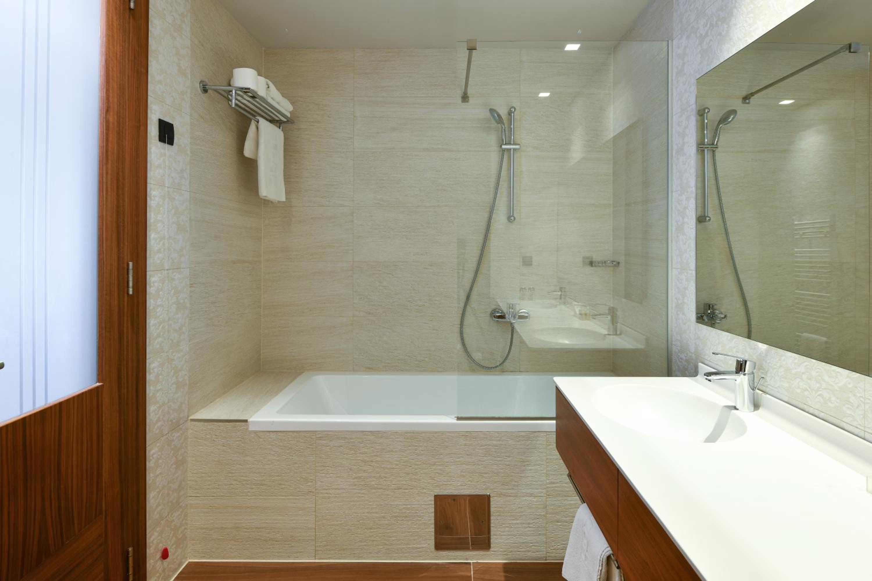 Superior King Room photo 3