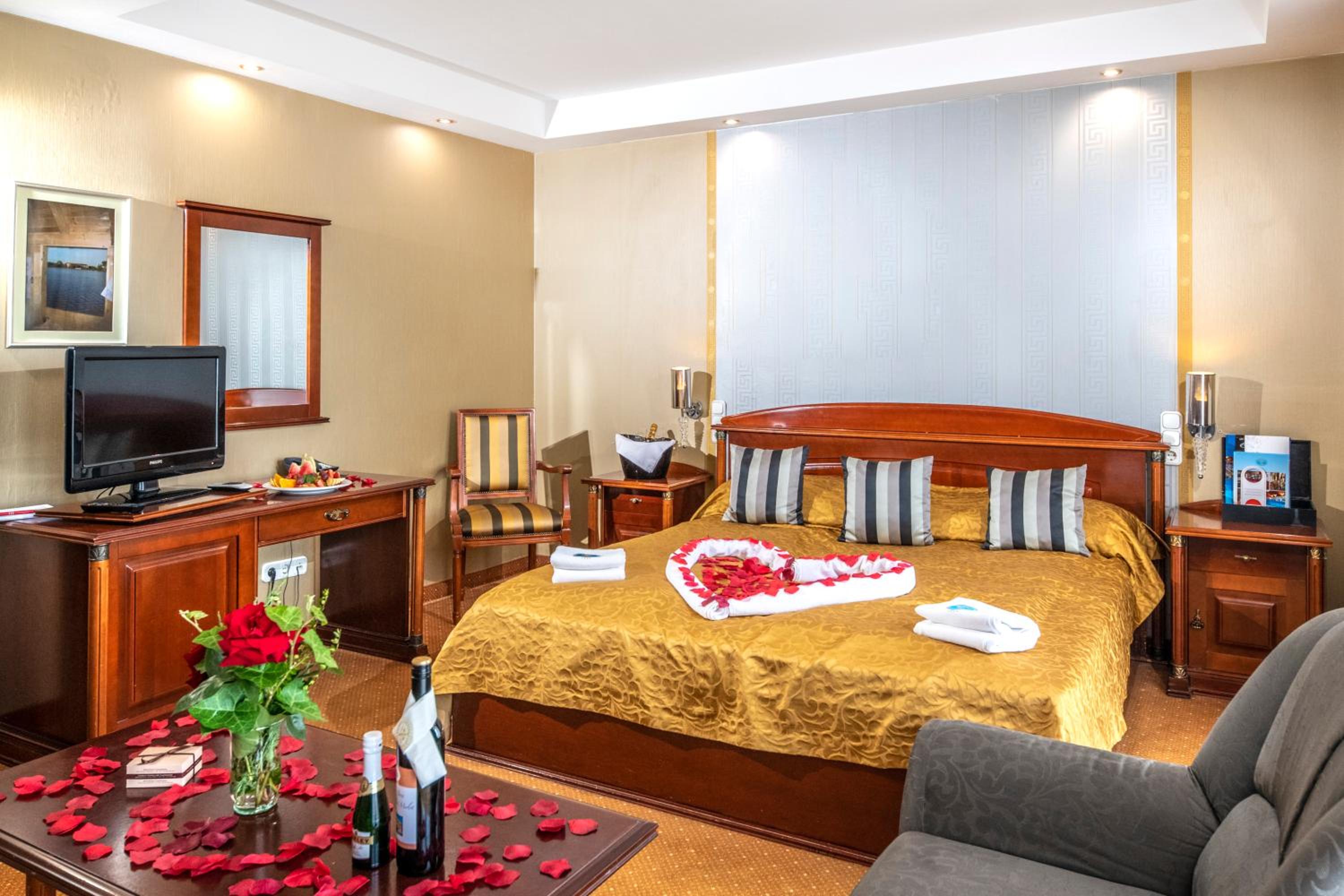 Superior Double Room - Photo 1