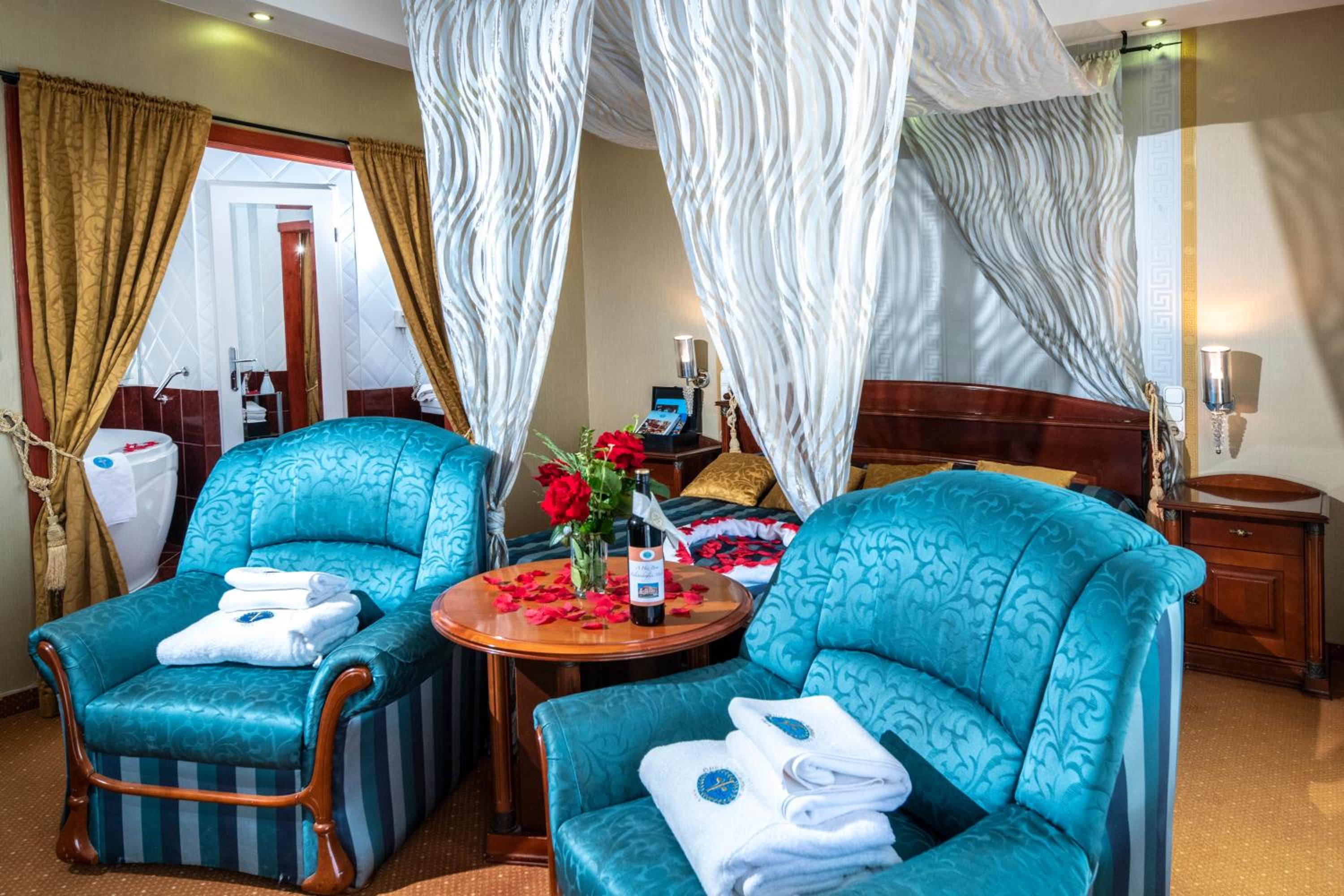 Honeymoon Room