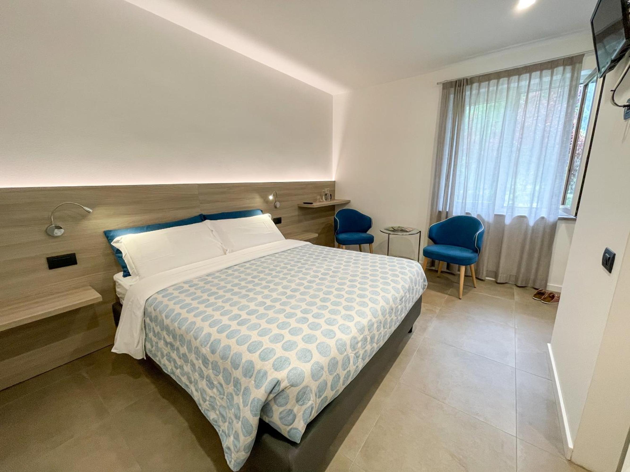 Double Room with Garden View - Photo 3