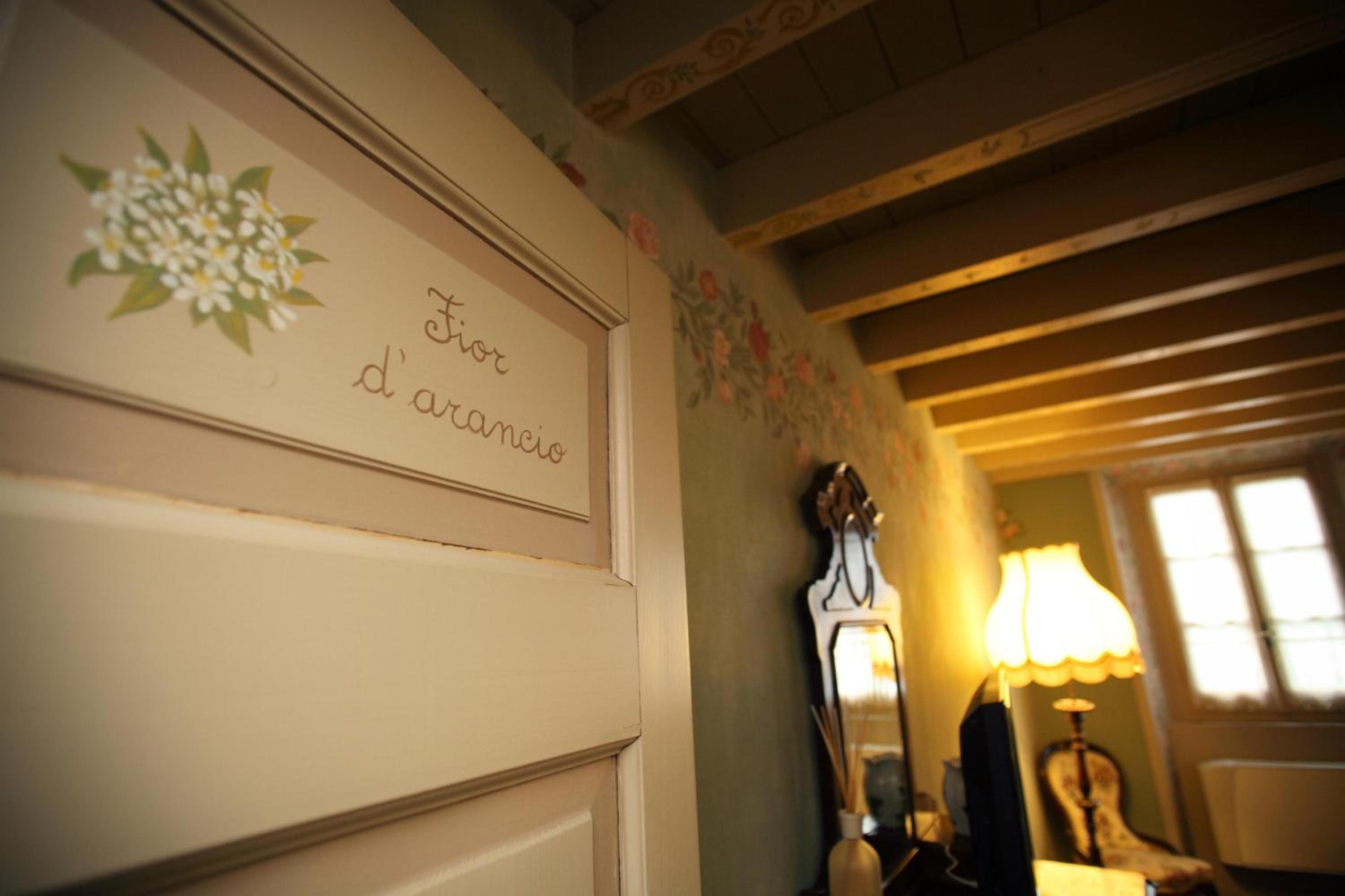 Double Room - Photo 7