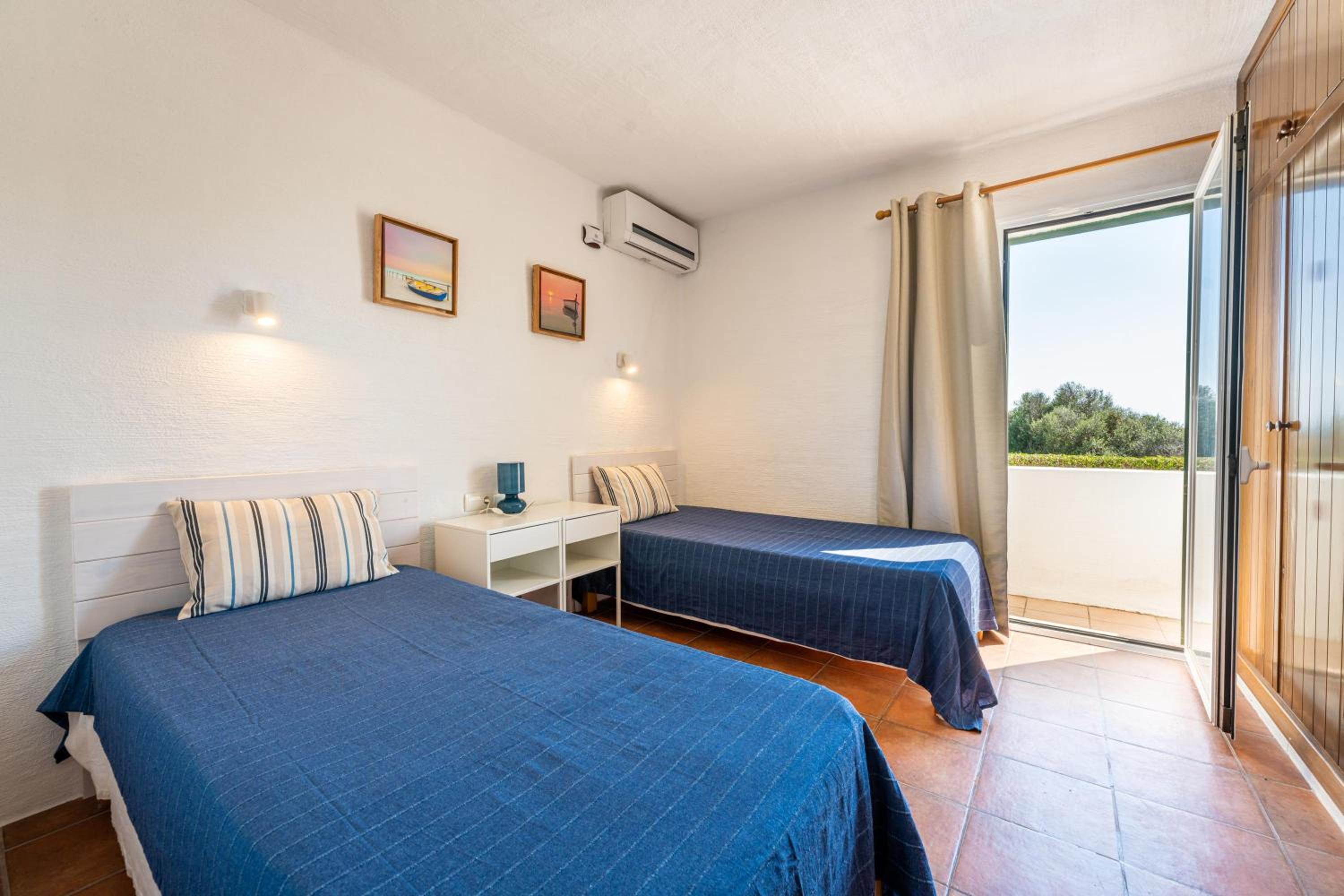 Villa with Sea View - Photo 4