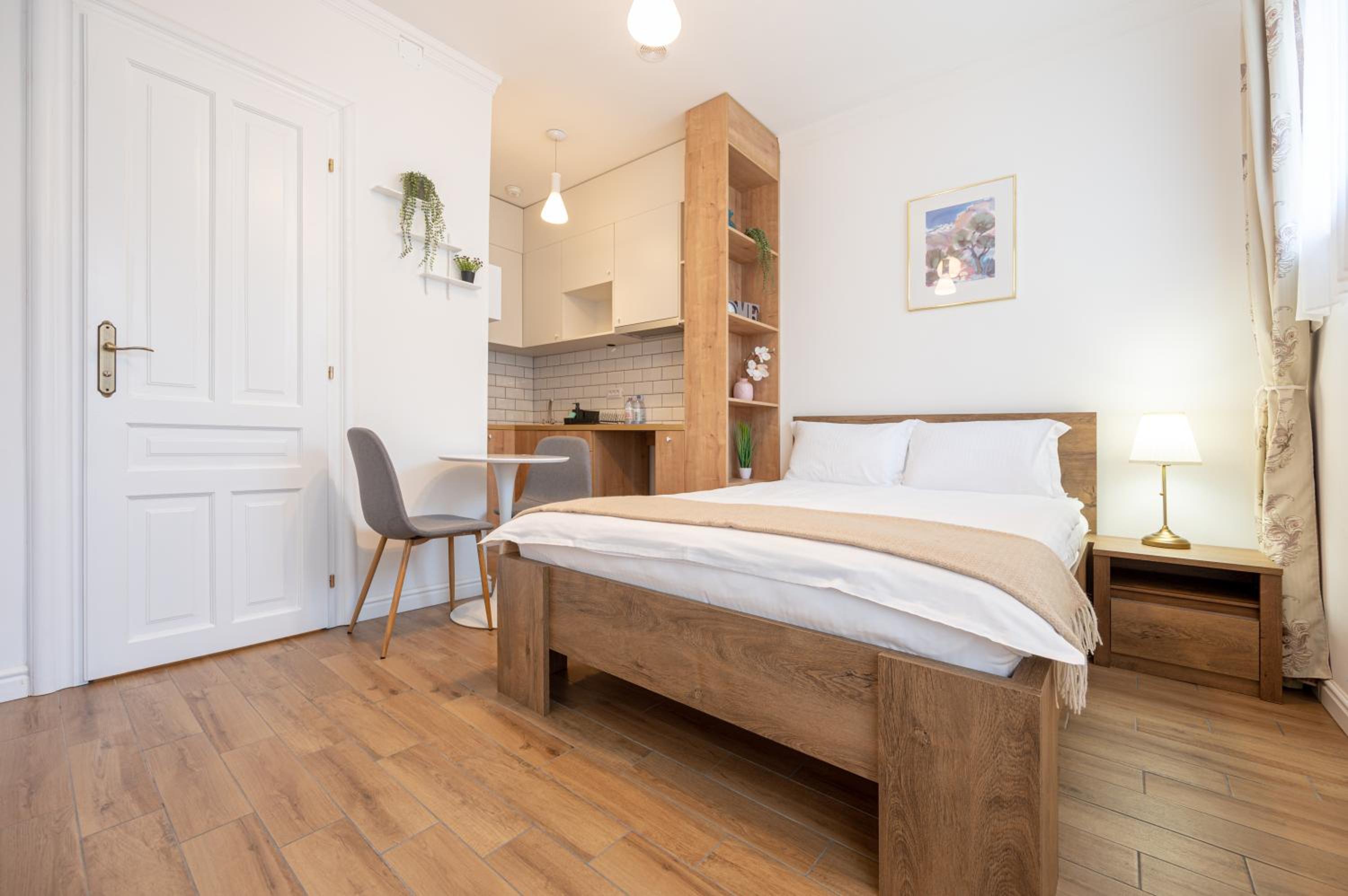 Double Room - Photo 5