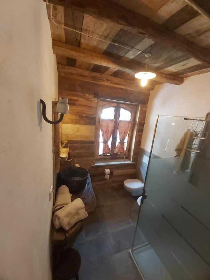 Deluxe Double Room with Shower photo 3