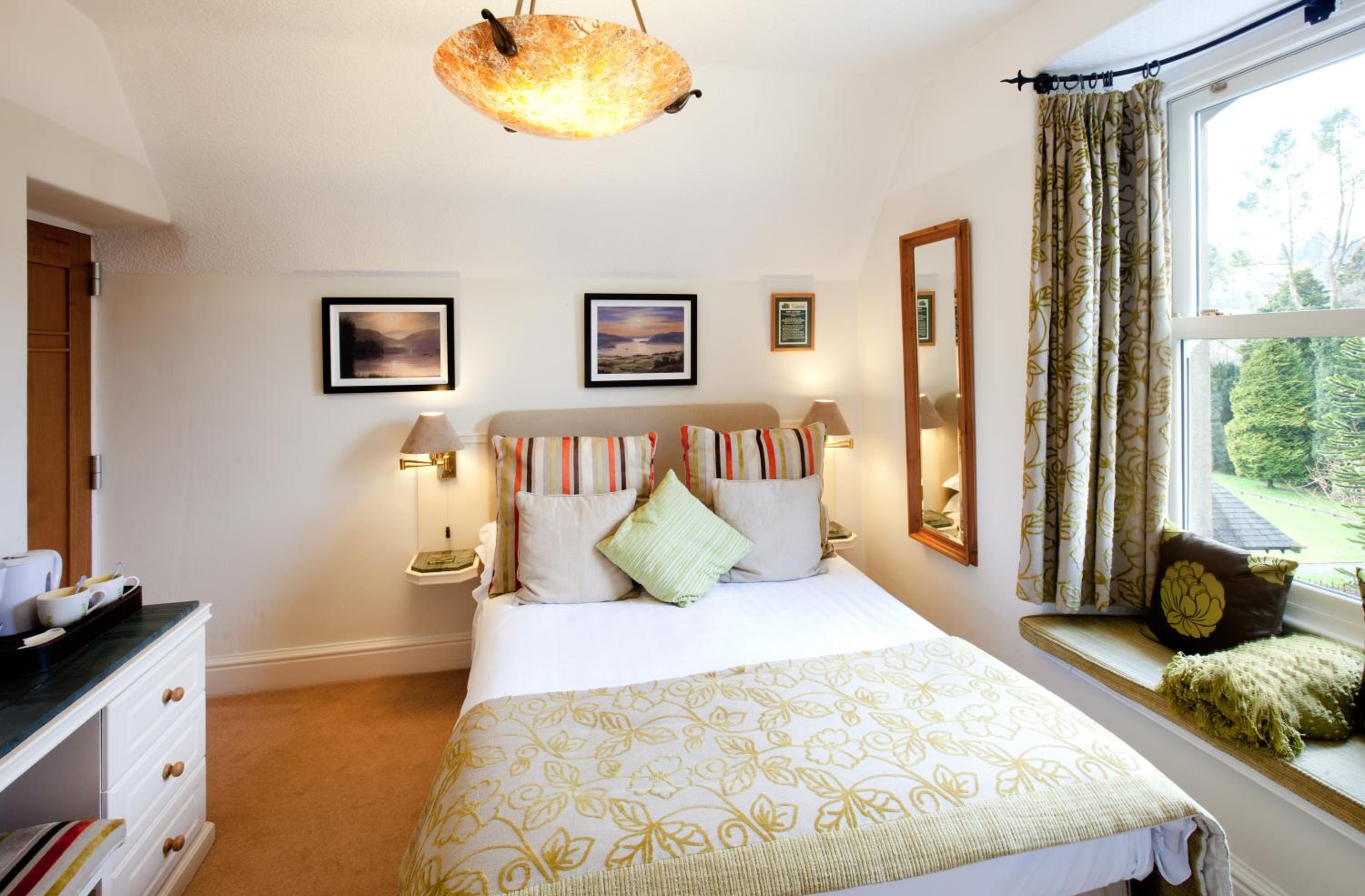 Seven-Bedroom House photo 1