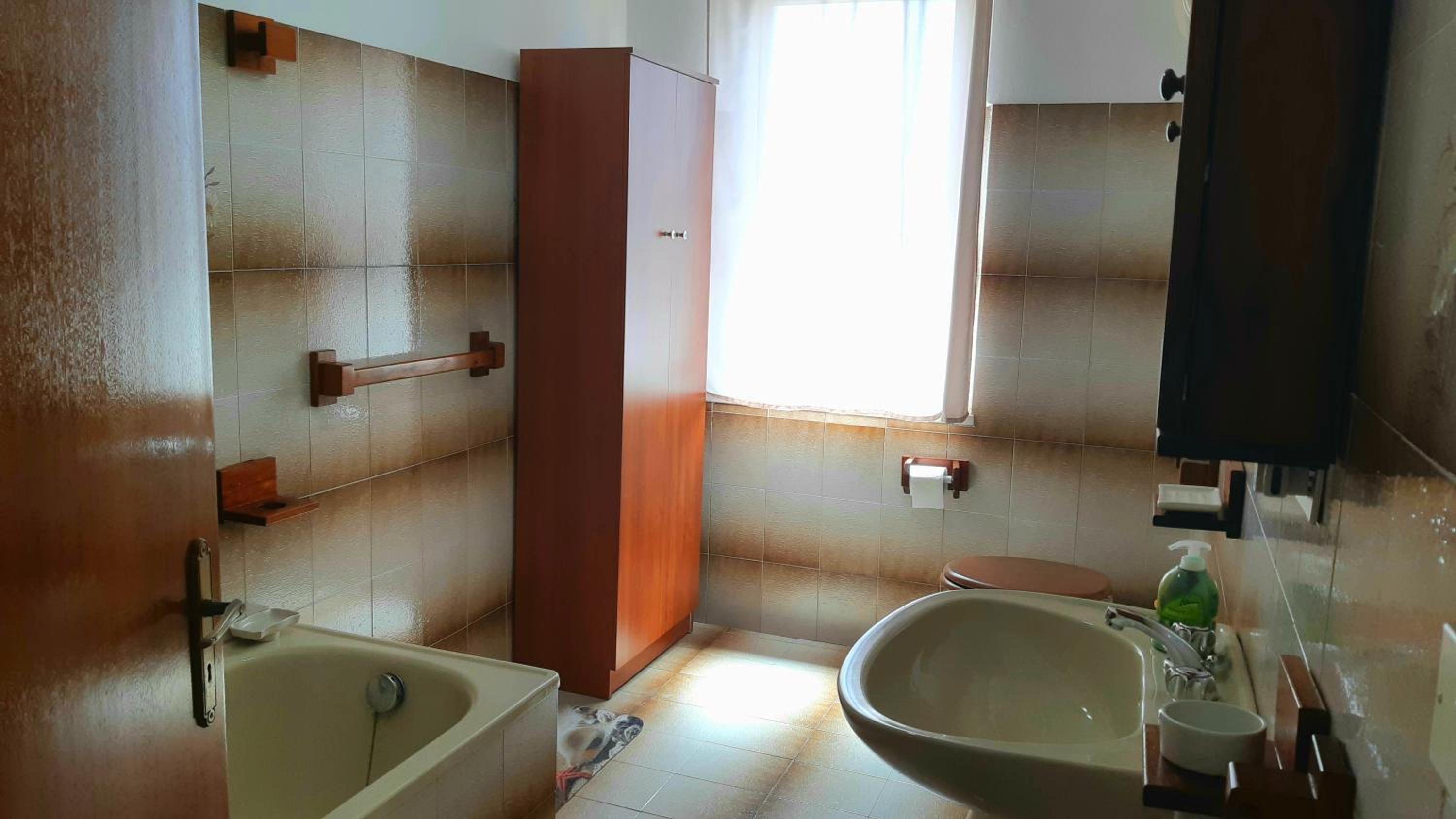 Three-Bedroom House photo 3
