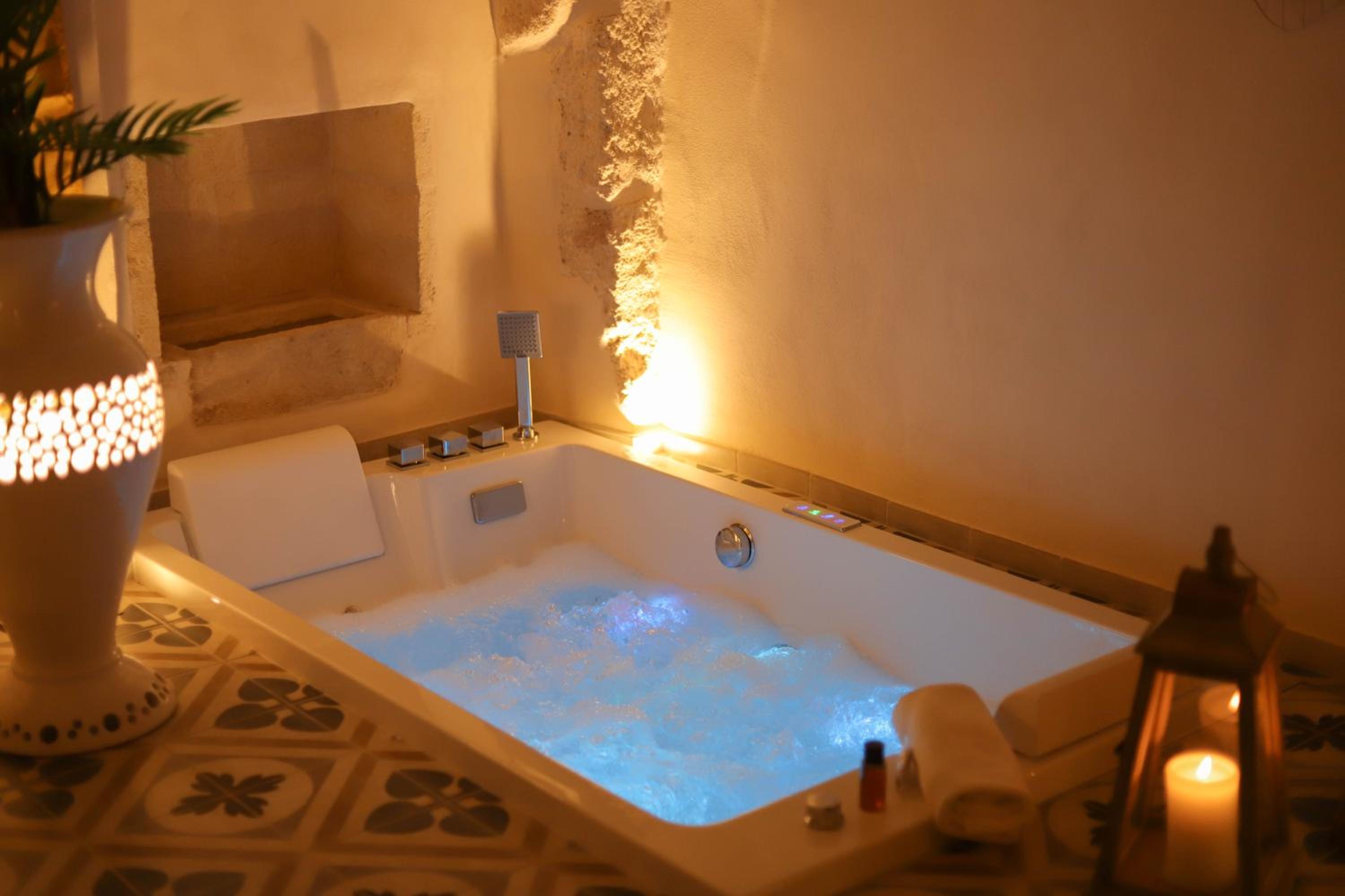 King Room with Spa Bath photo 3