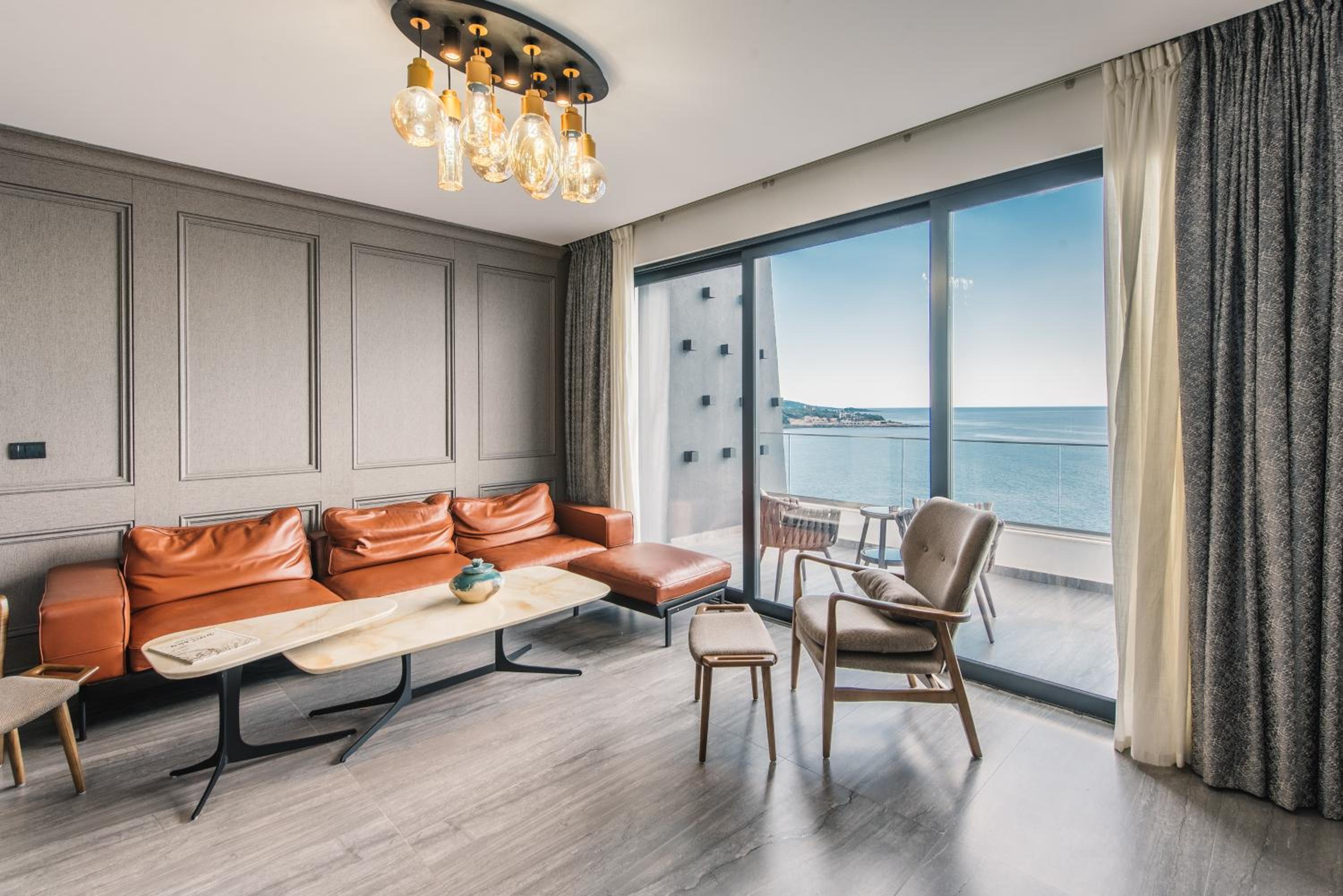 Two-Bedroom Apartment with Sea View and Balcony