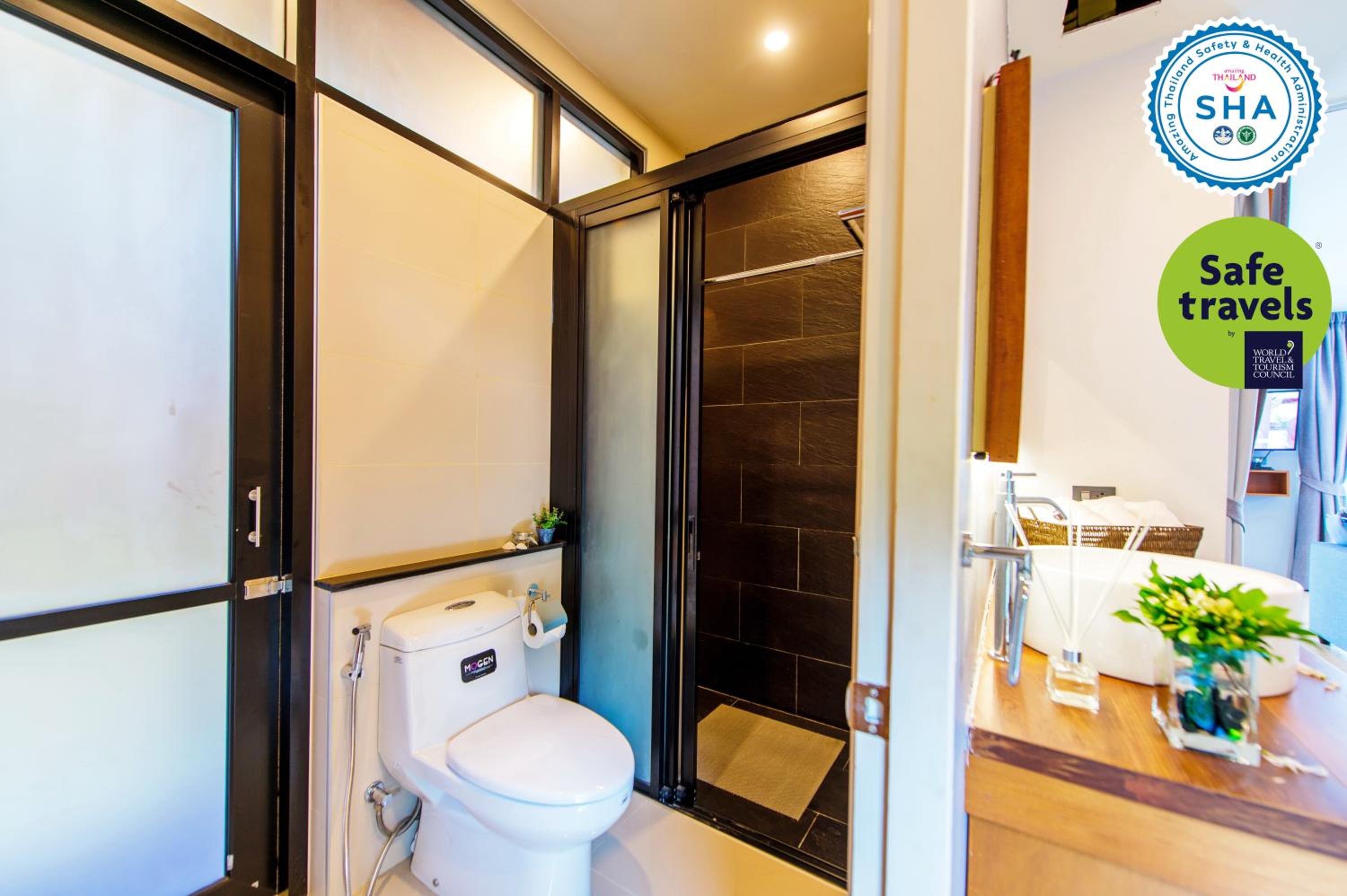 Deluxe Double Studio - Photo 22