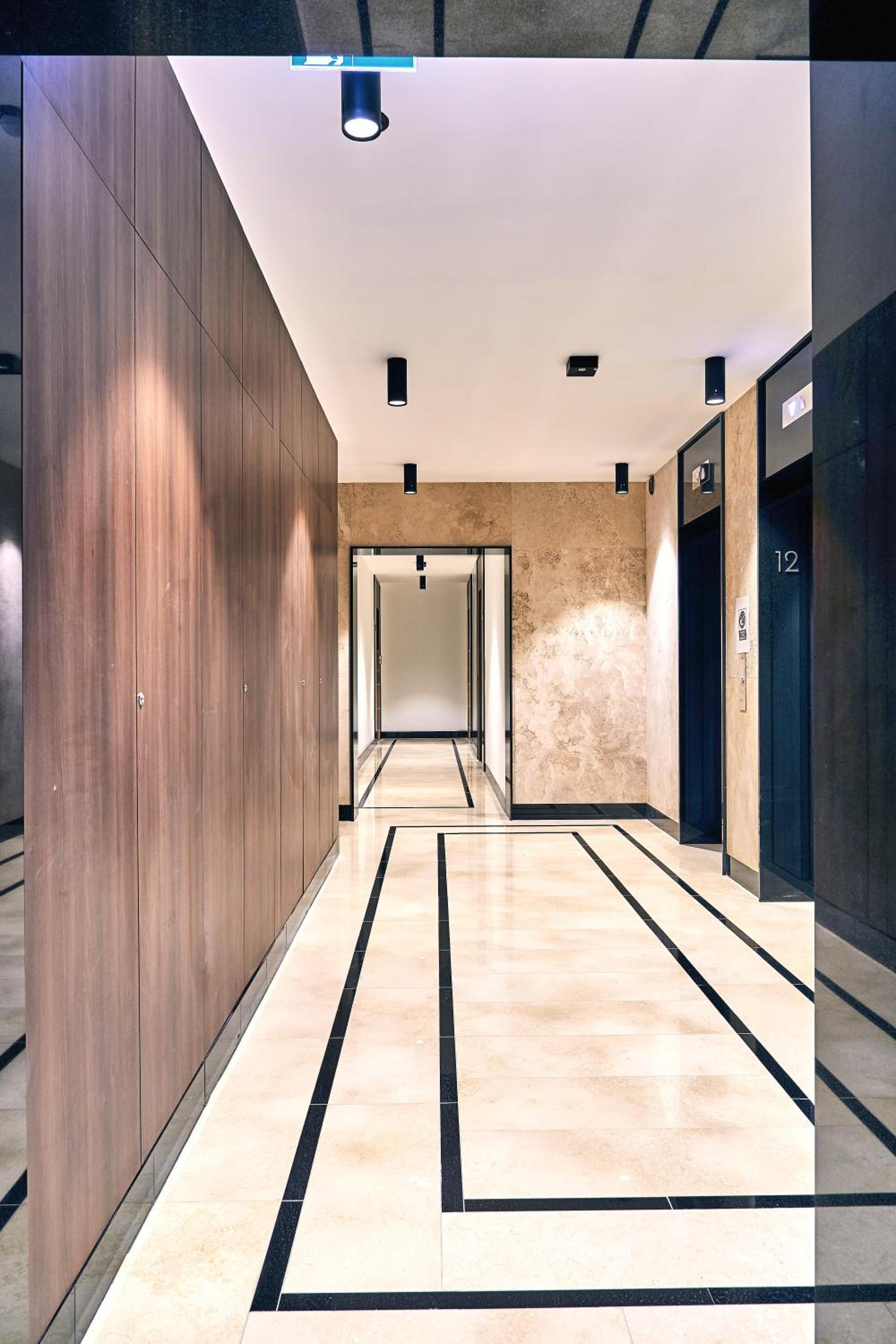 One-Bedroom Apartment - Photo 2