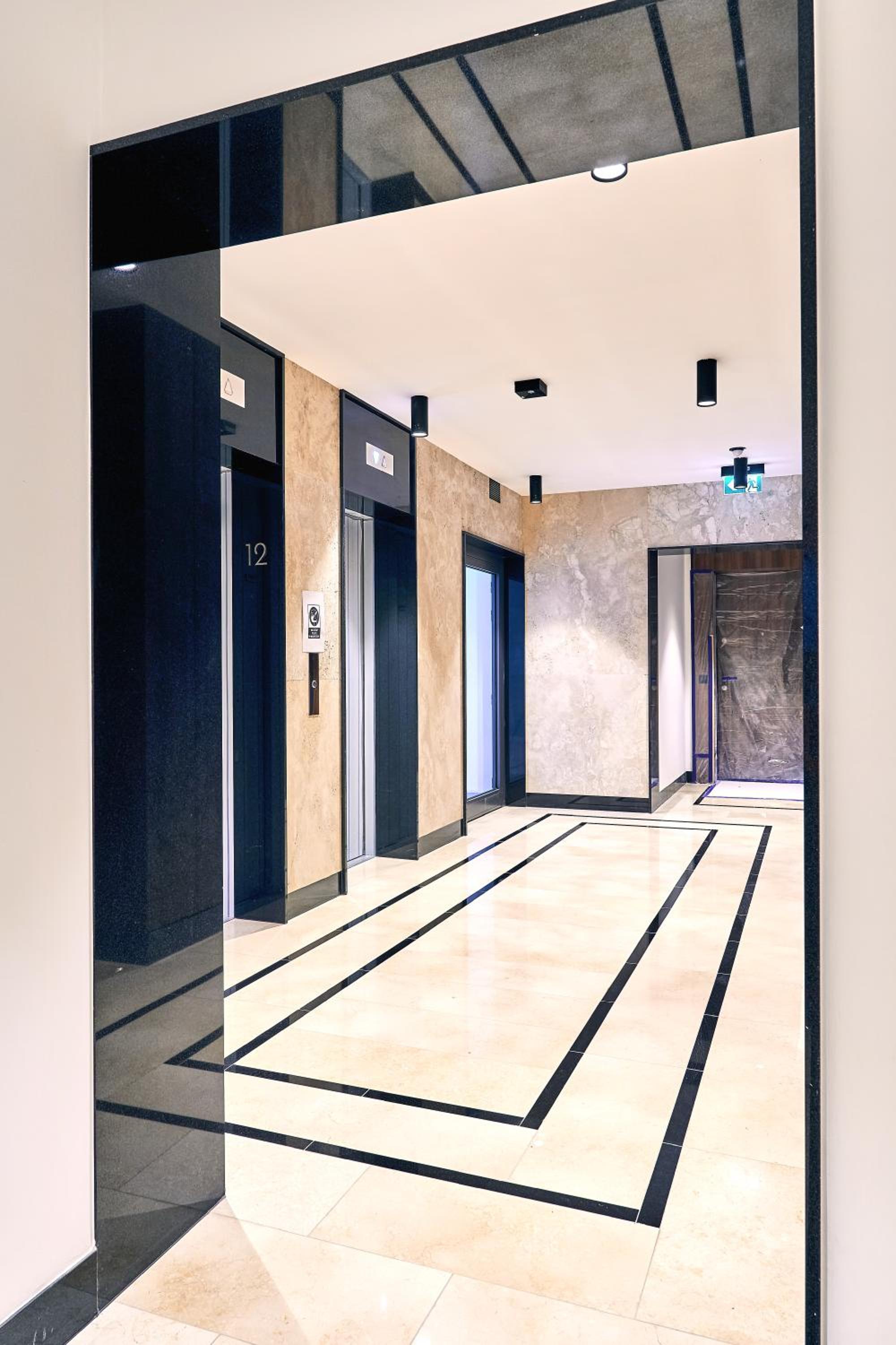 One-Bedroom Apartment - Photo 3