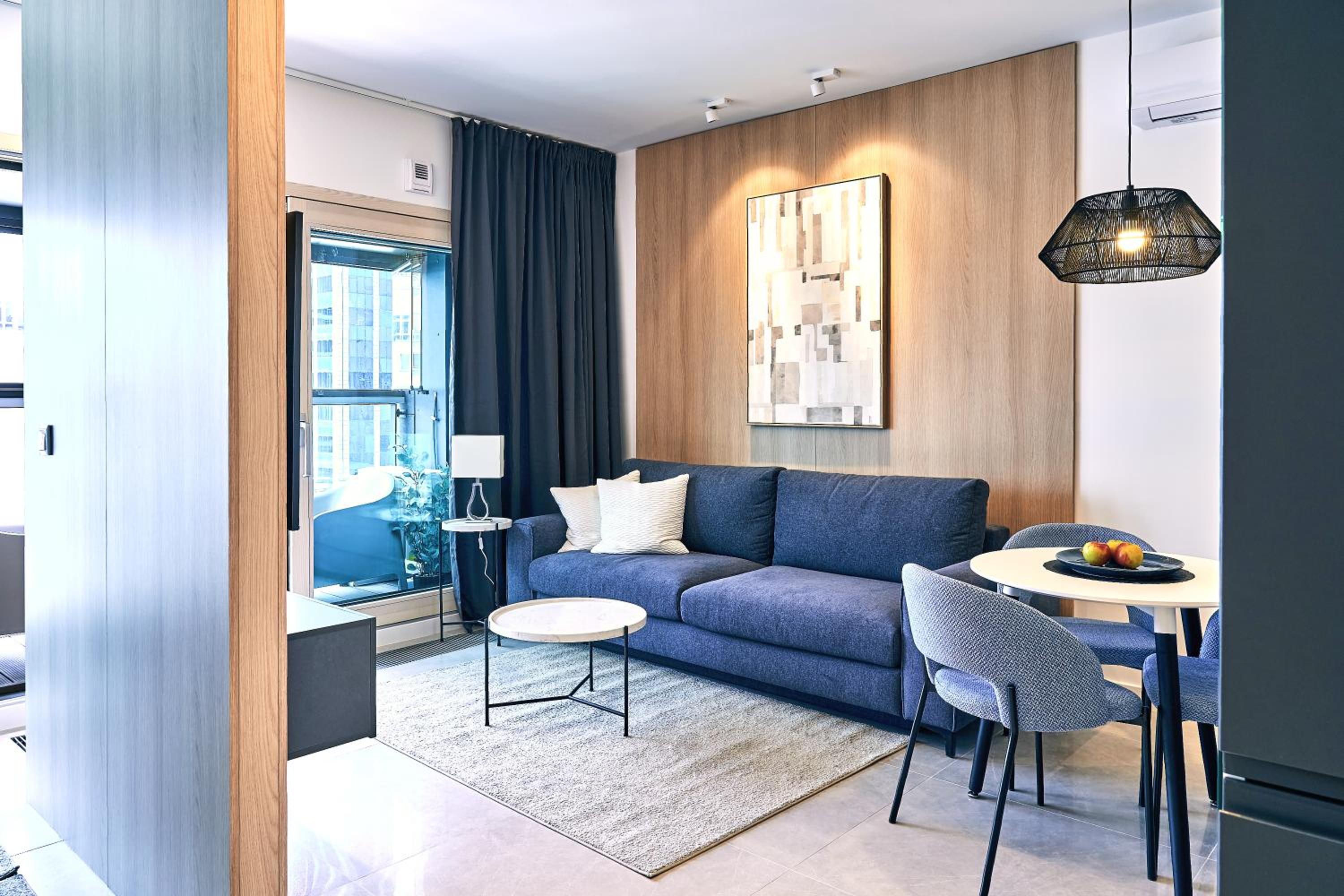 Deluxe Apartment