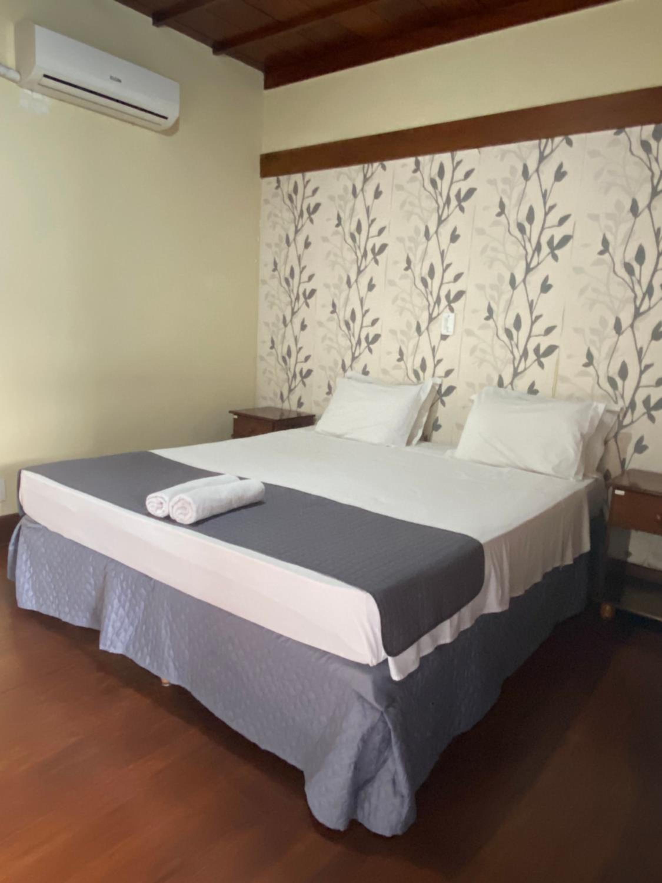 Deluxe Double Room with Side Sea View