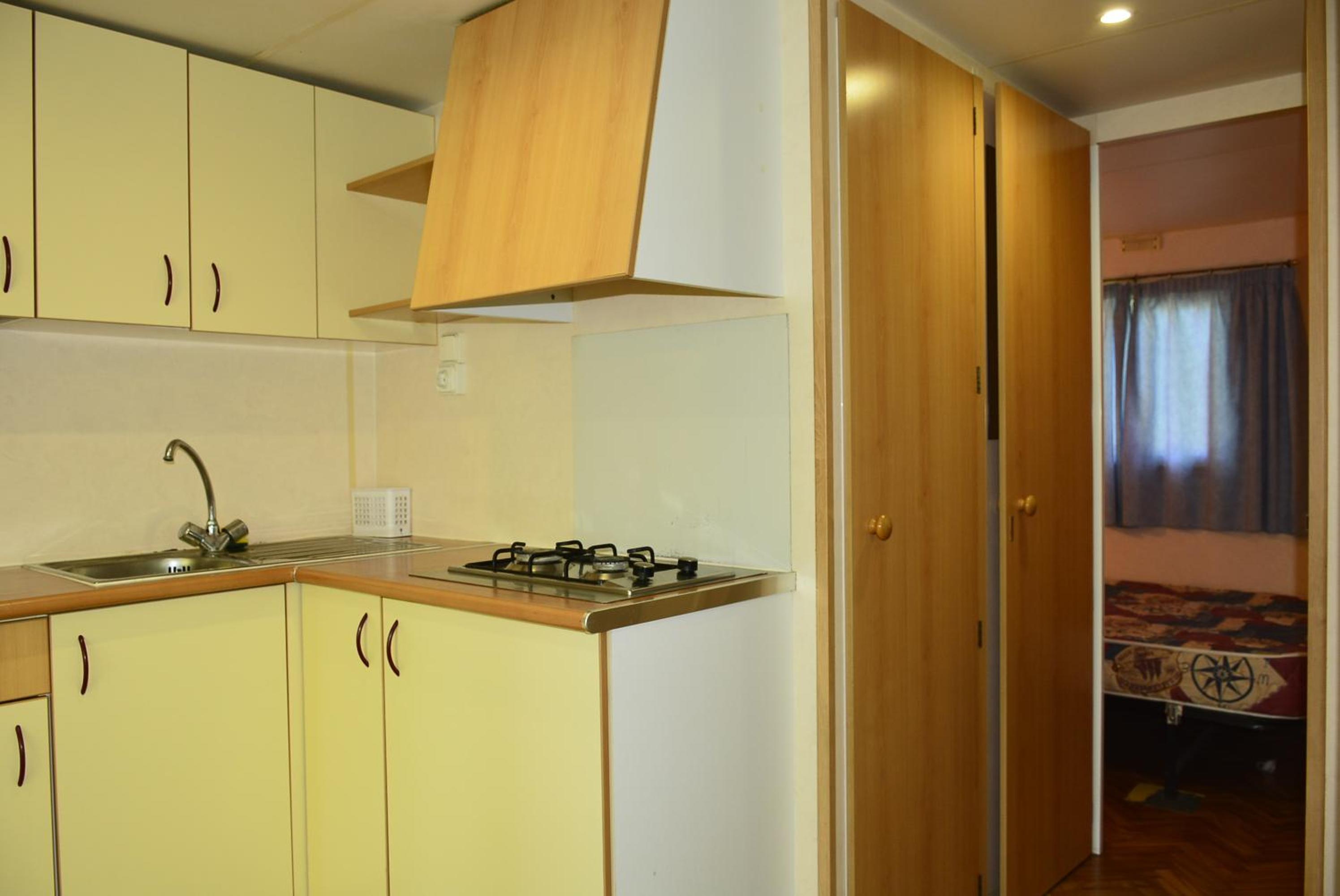Mobile Home photo 2