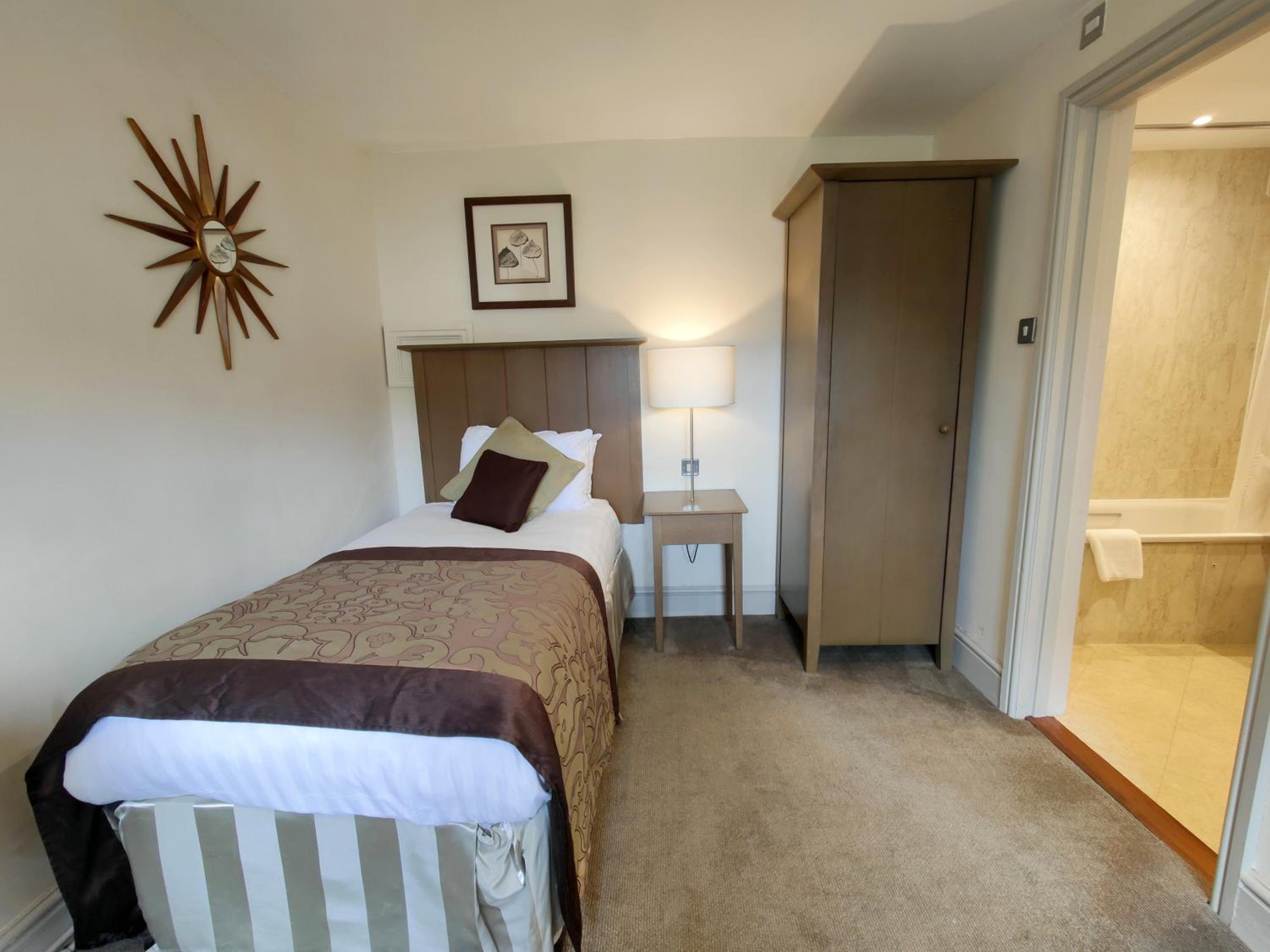 Cottage - Single Room