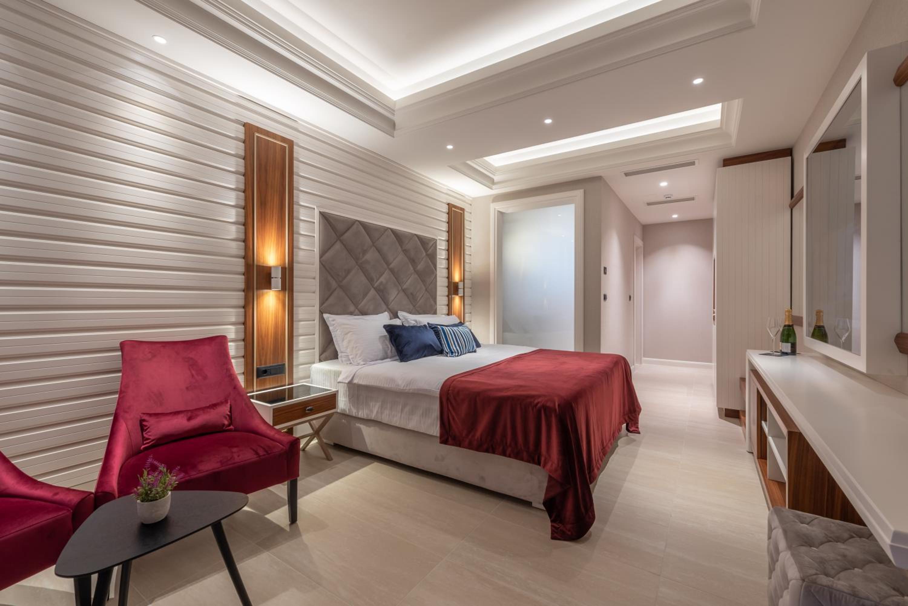 Superior Queen Room - Photo 1