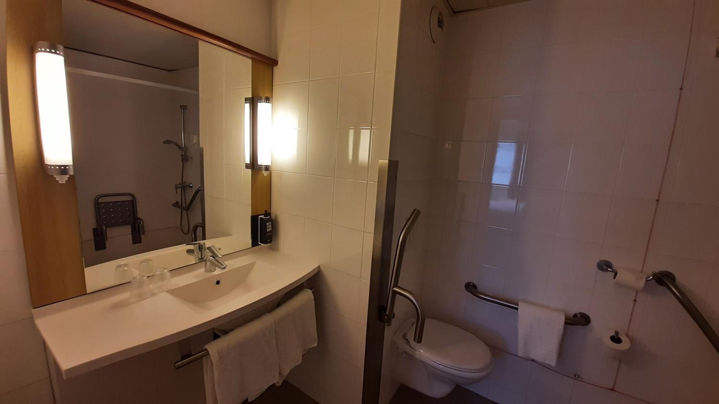 Standard Double Room - Mobility Access