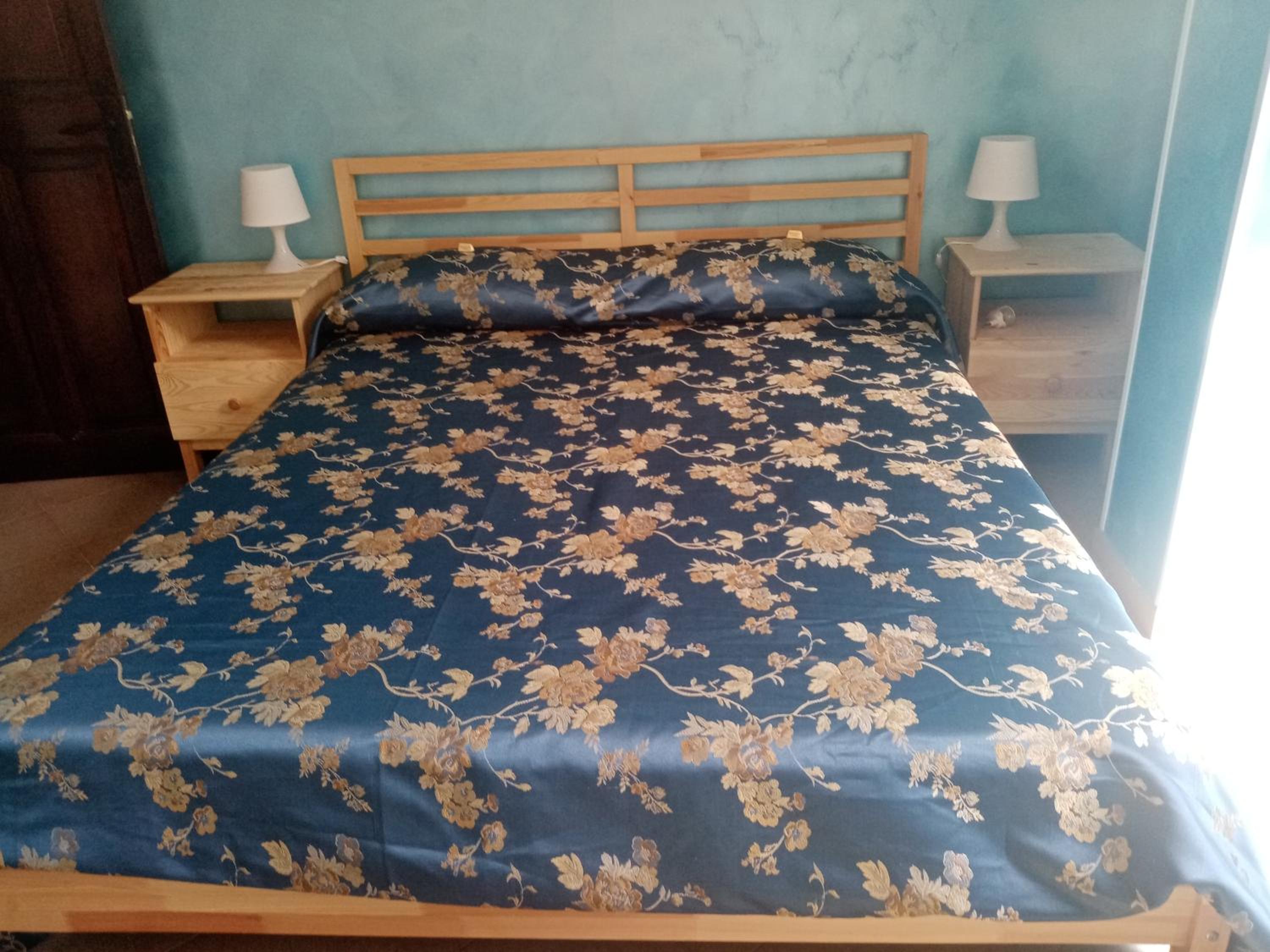 Large Double Room - Photo 3