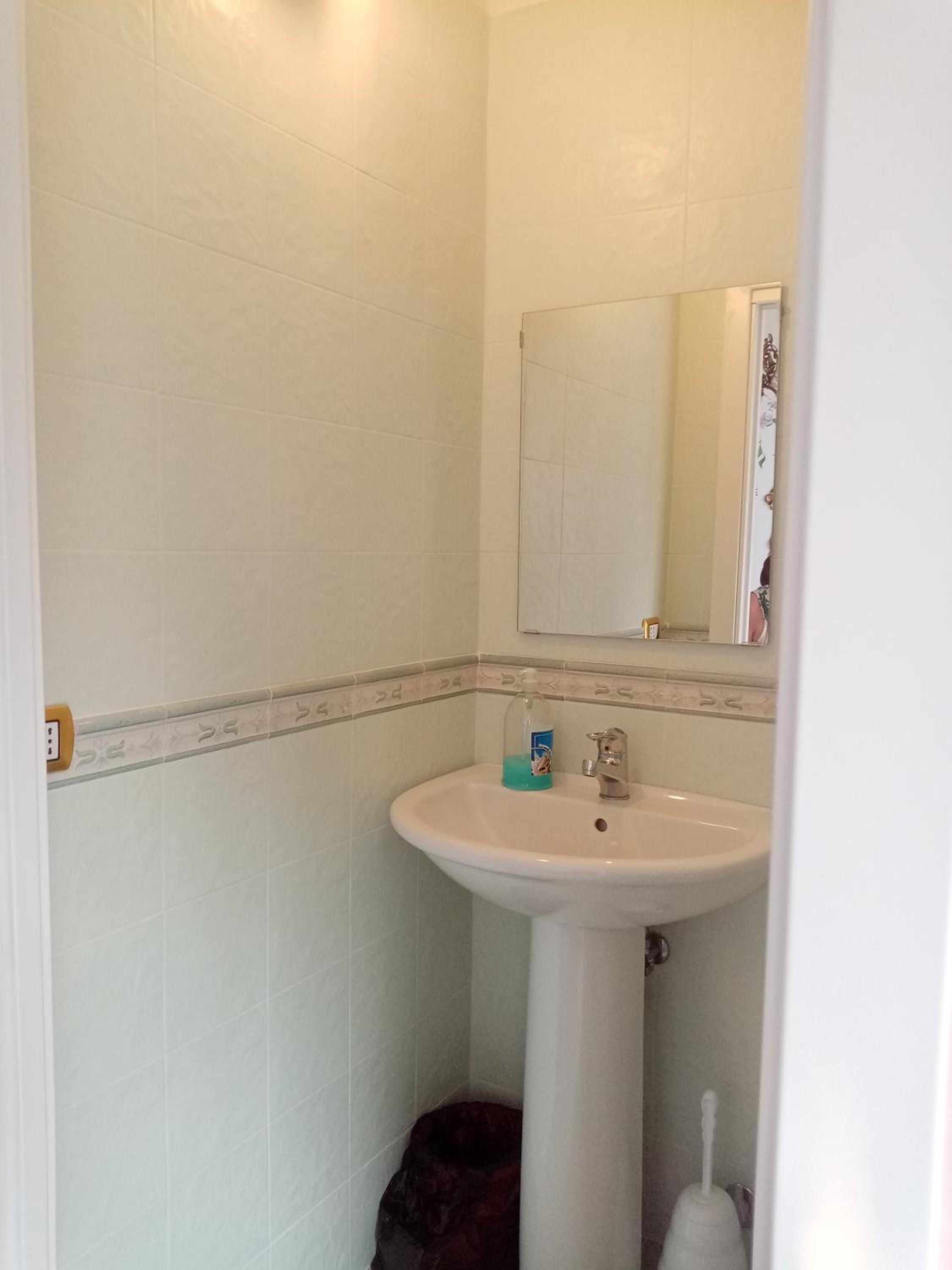 Double Room - Photo 8