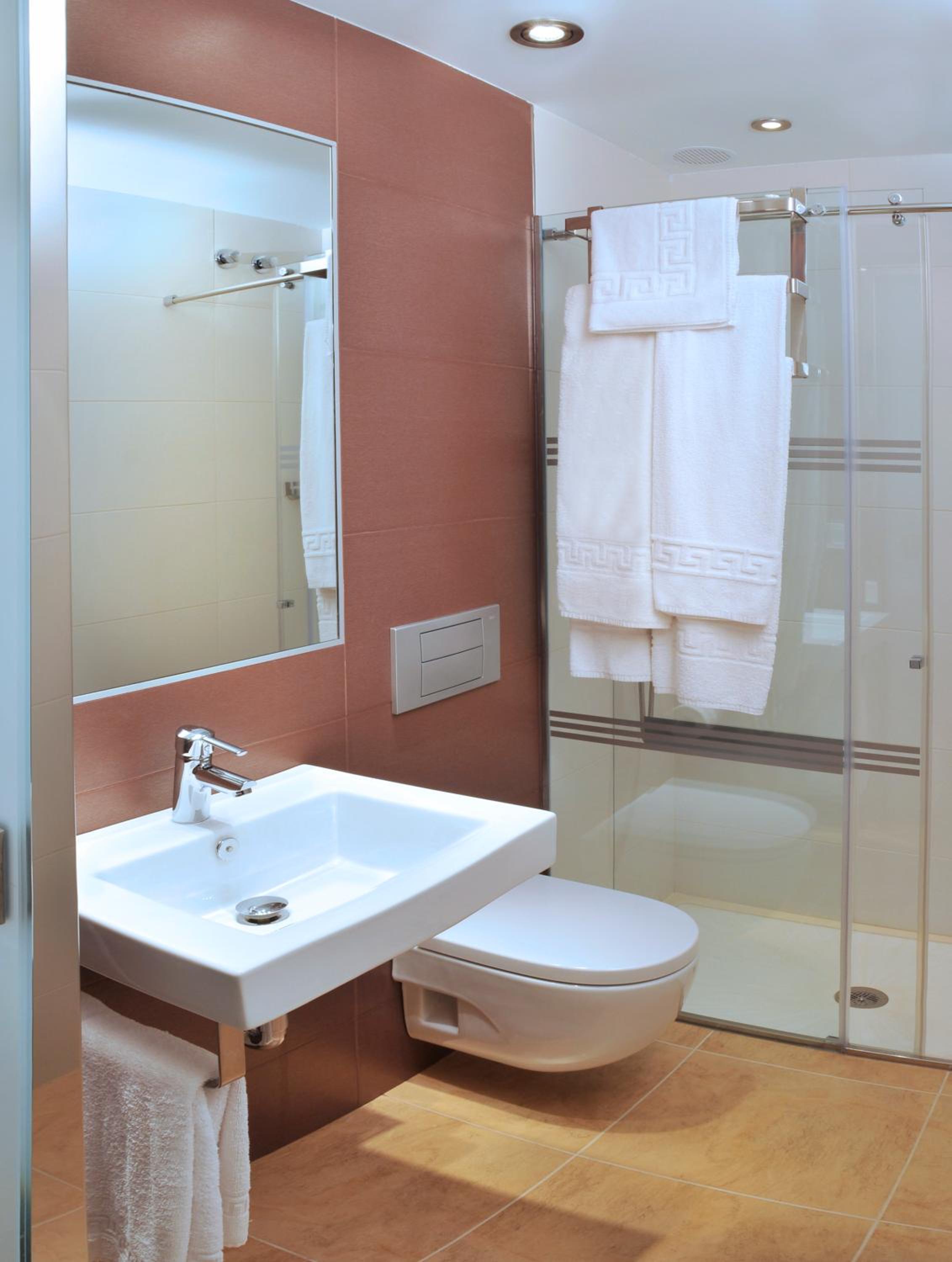 Double or Twin Room - Photo 5