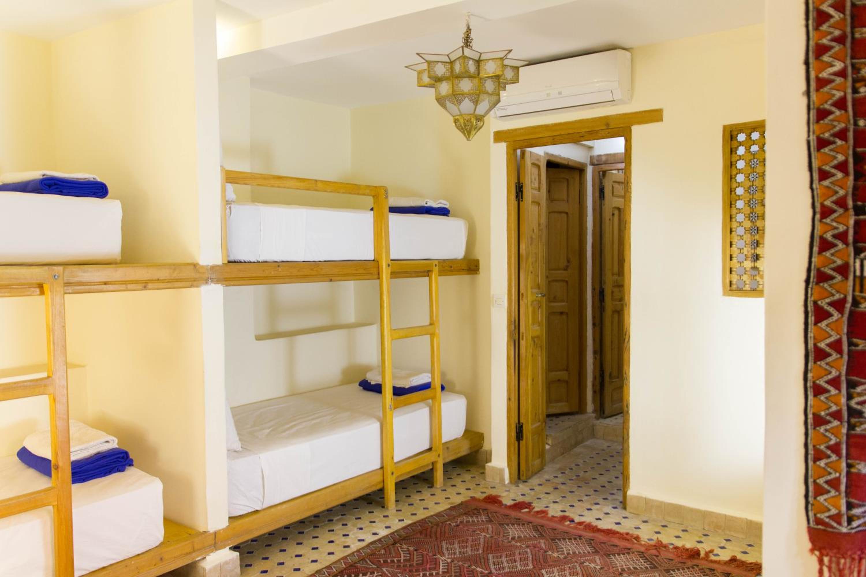 Single Bed In Mixed Dormitory Room photo 2