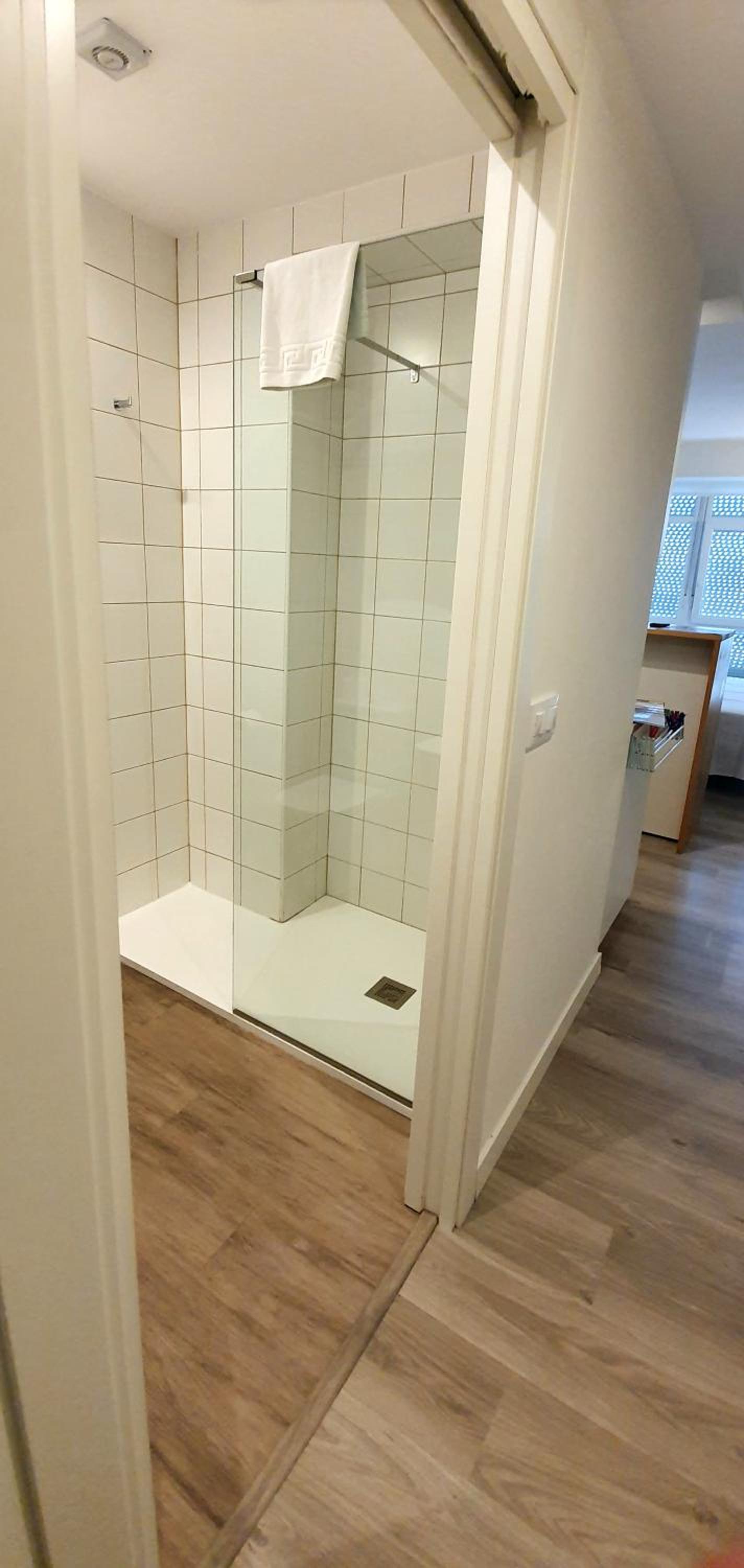 Standard Studio with street view - Photo 28