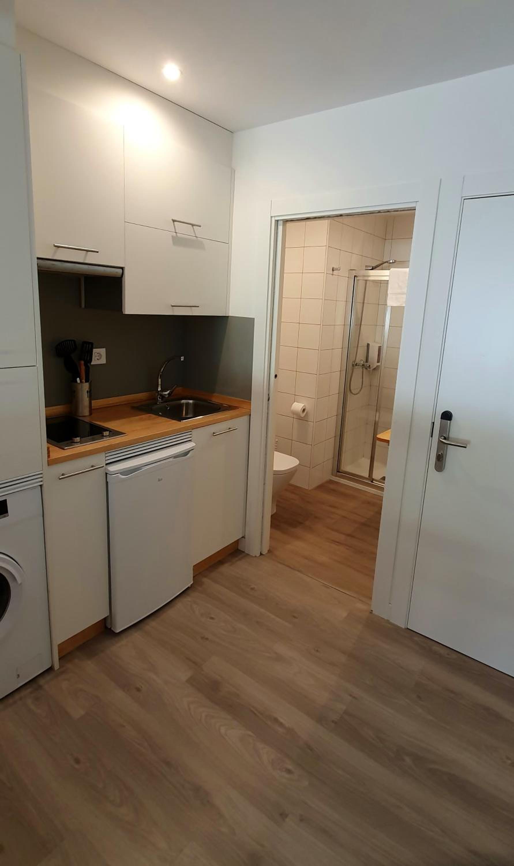 Standard Studio with street view - Photo 30
