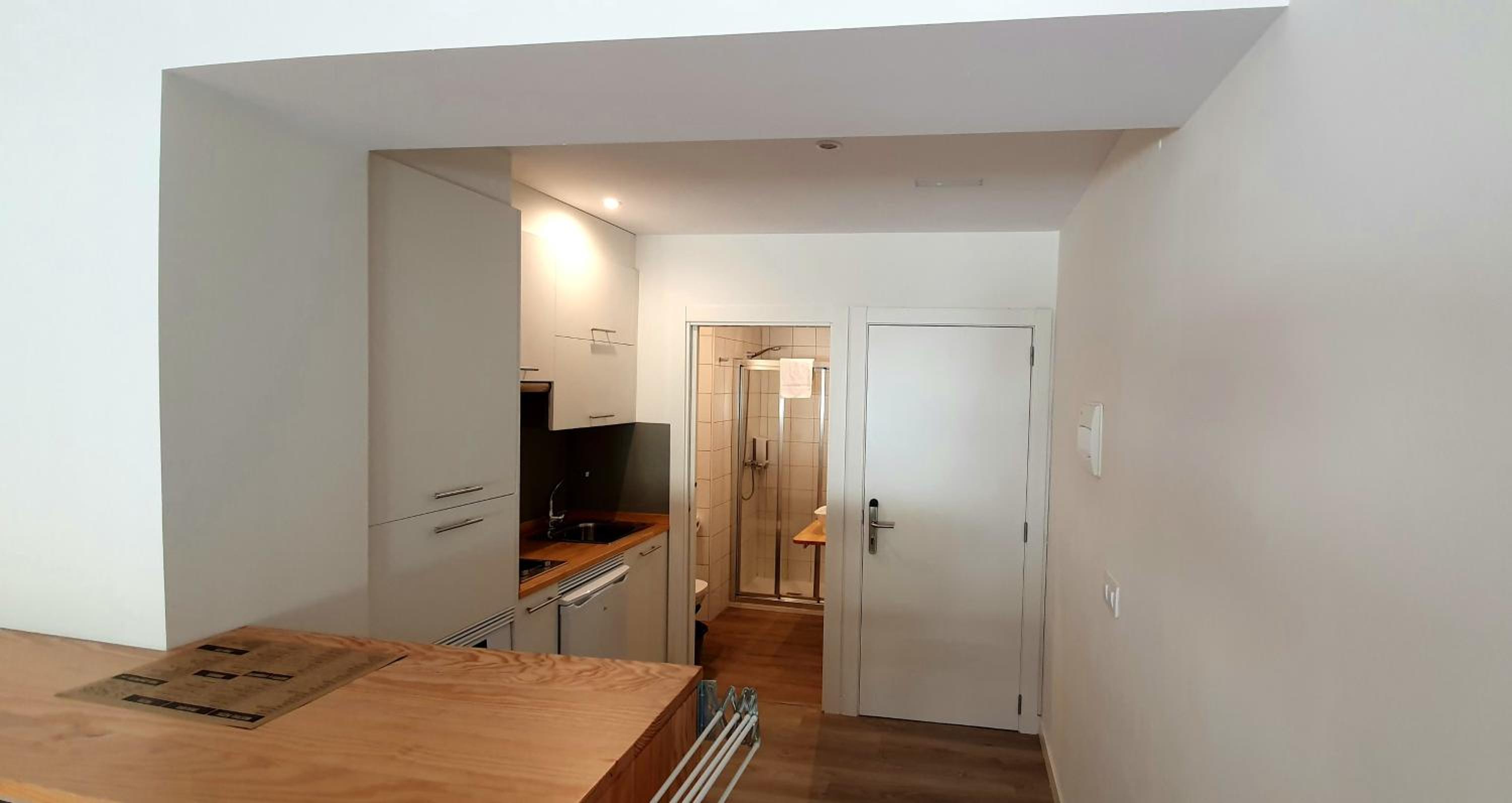 Standard Studio with street view - Photo 2