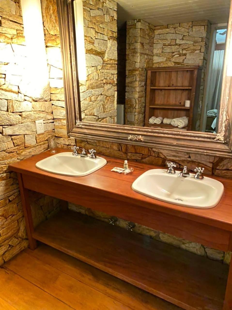 Suite with Spa Bath photo 3