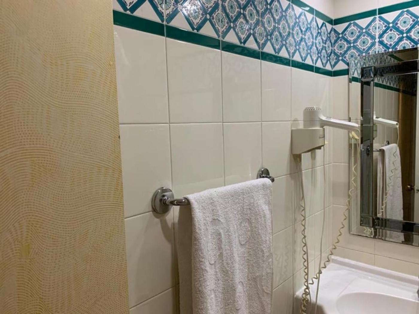 Double or Twin Room - Photo 2
