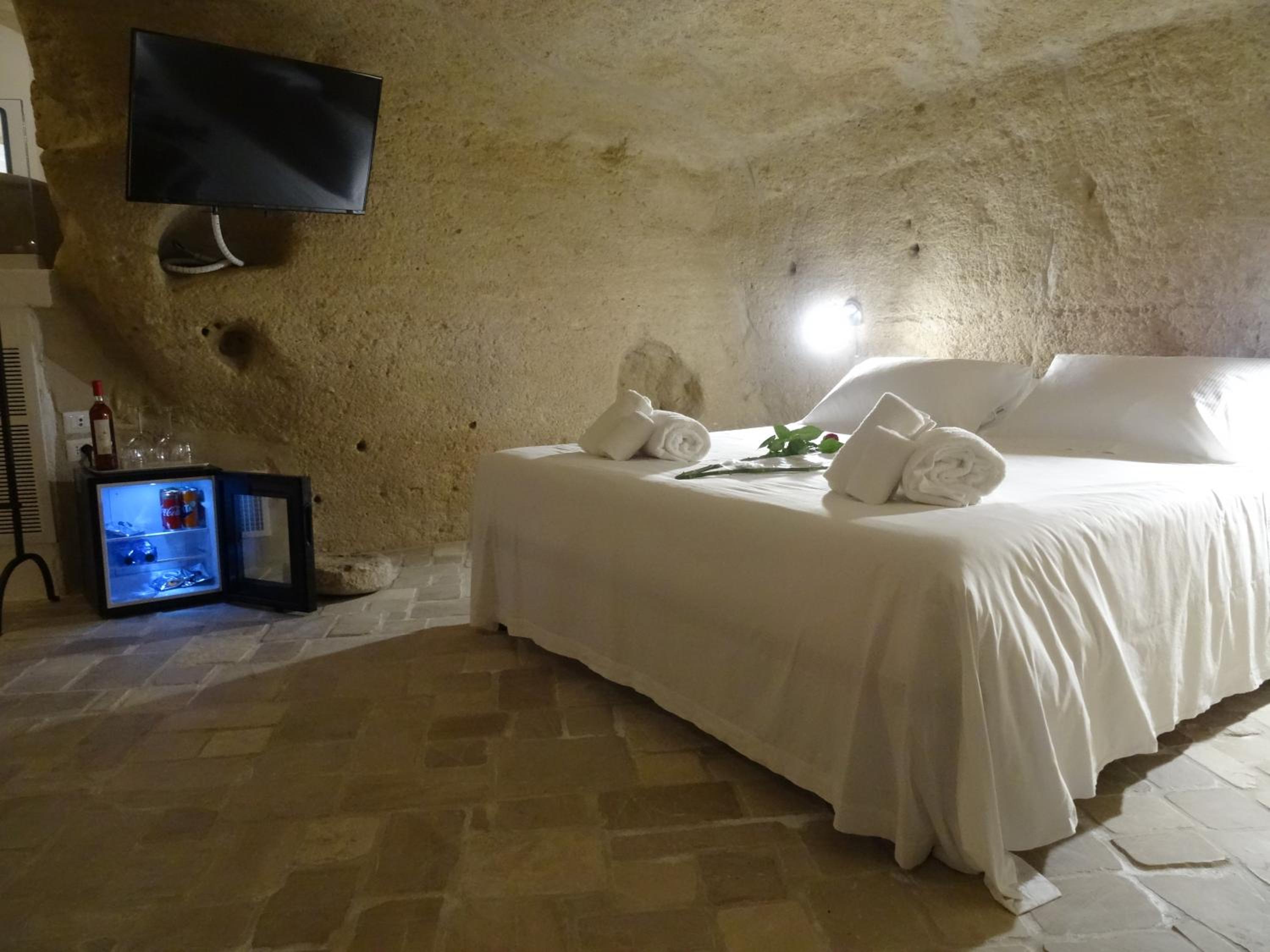 Queen Room with Spa Bath - Photo 14