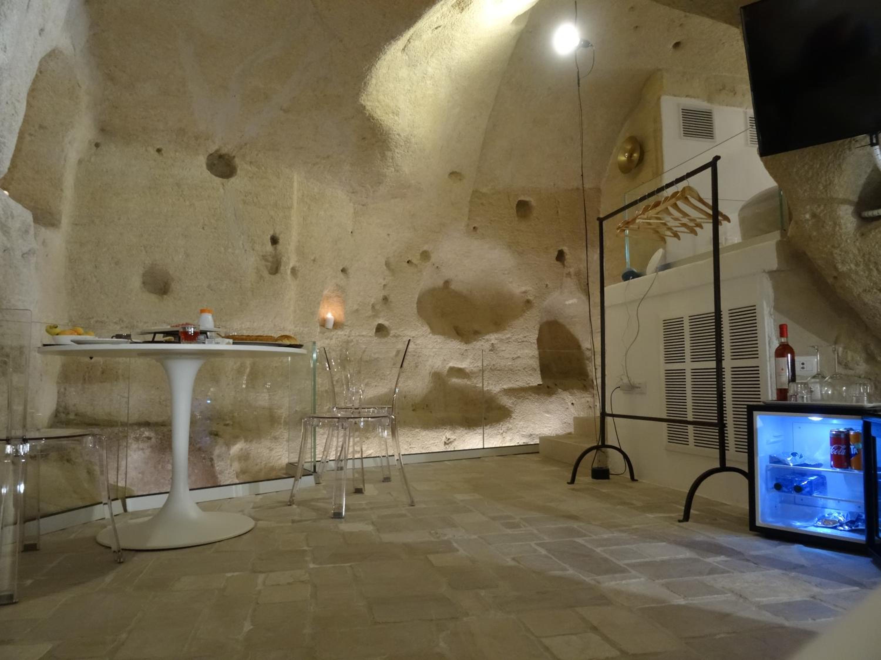 Queen Room with Spa Bath - Photo 13