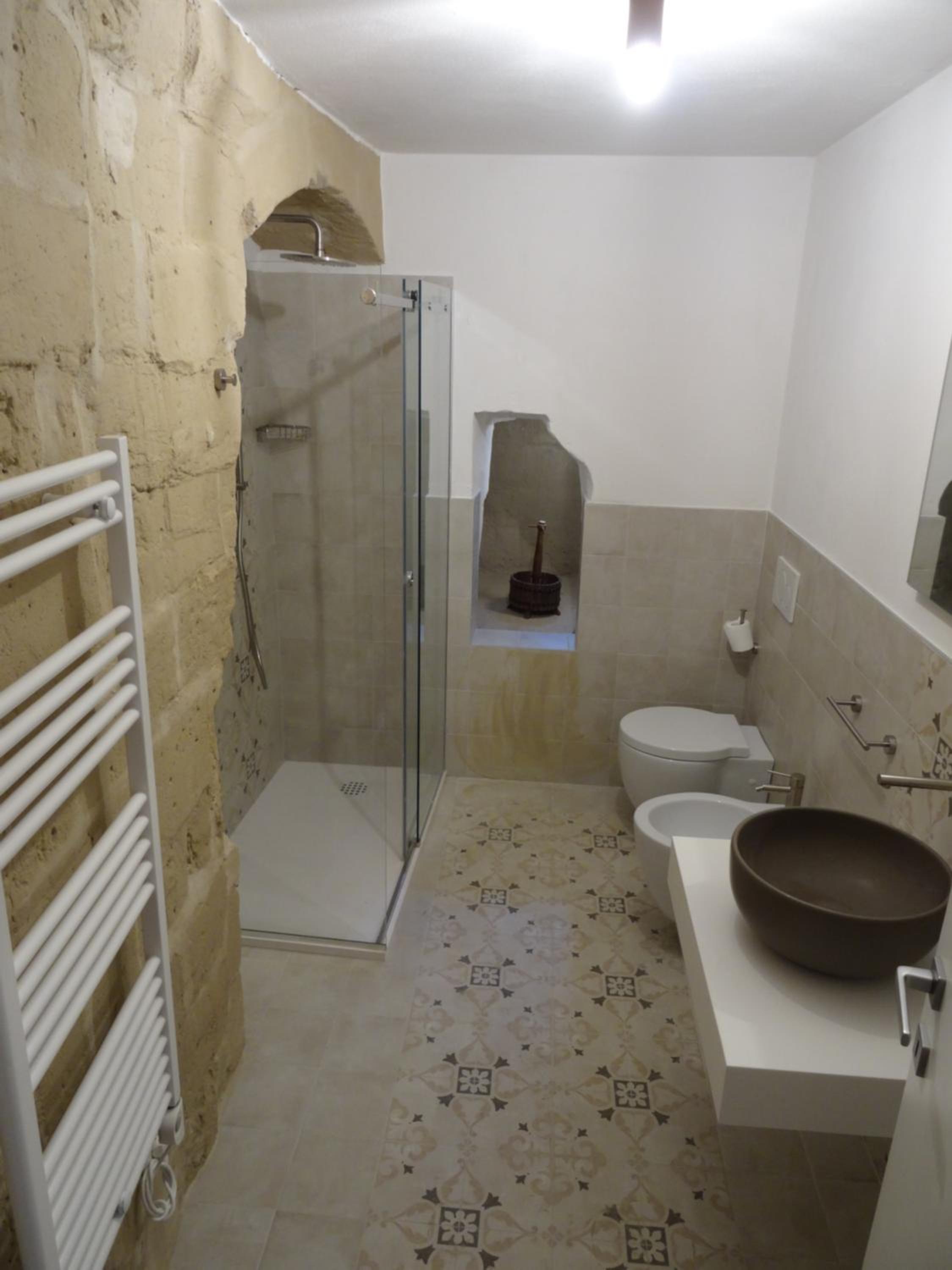 King Room with Spa Bath - Photo 13