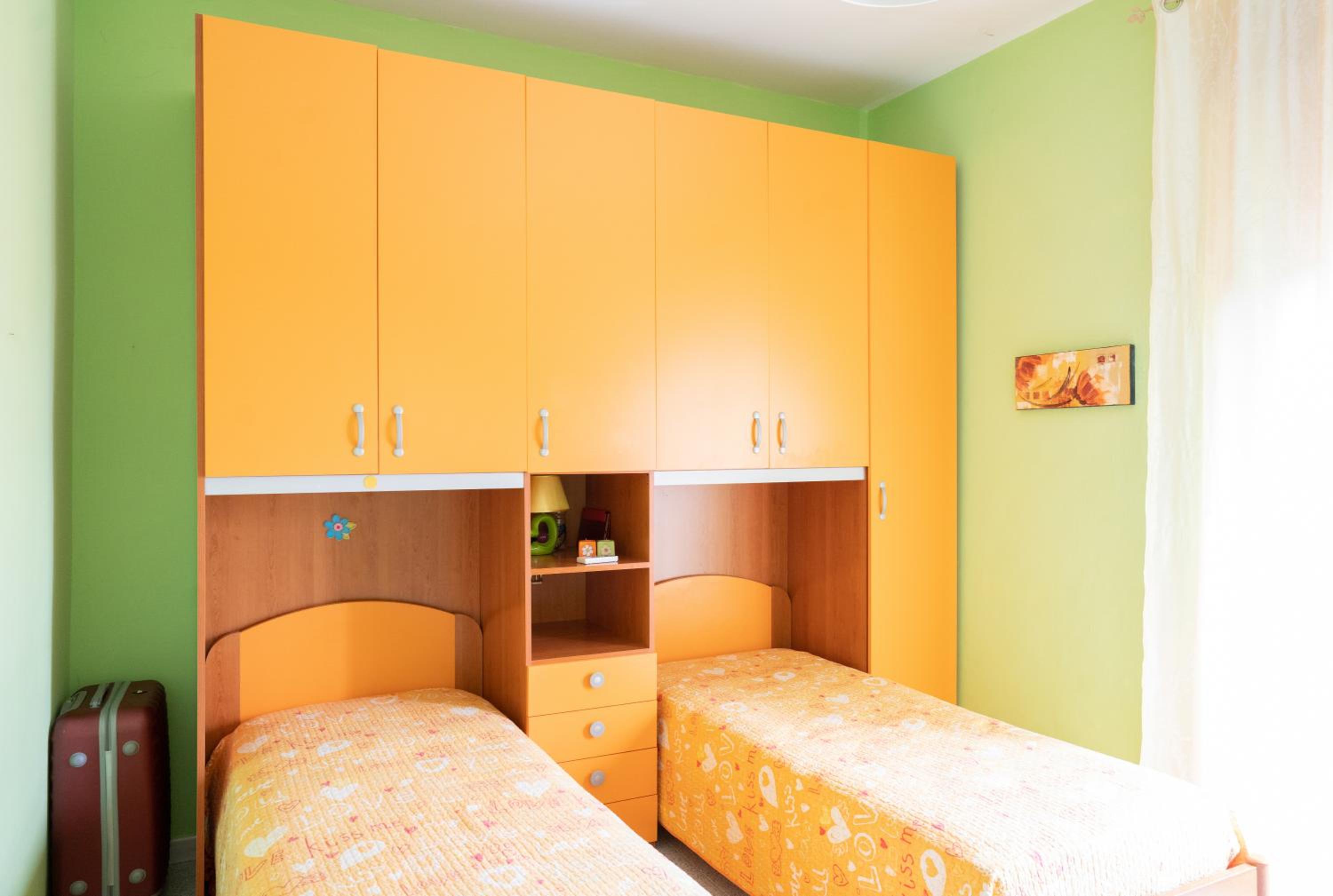 Twin Room - Photo 1