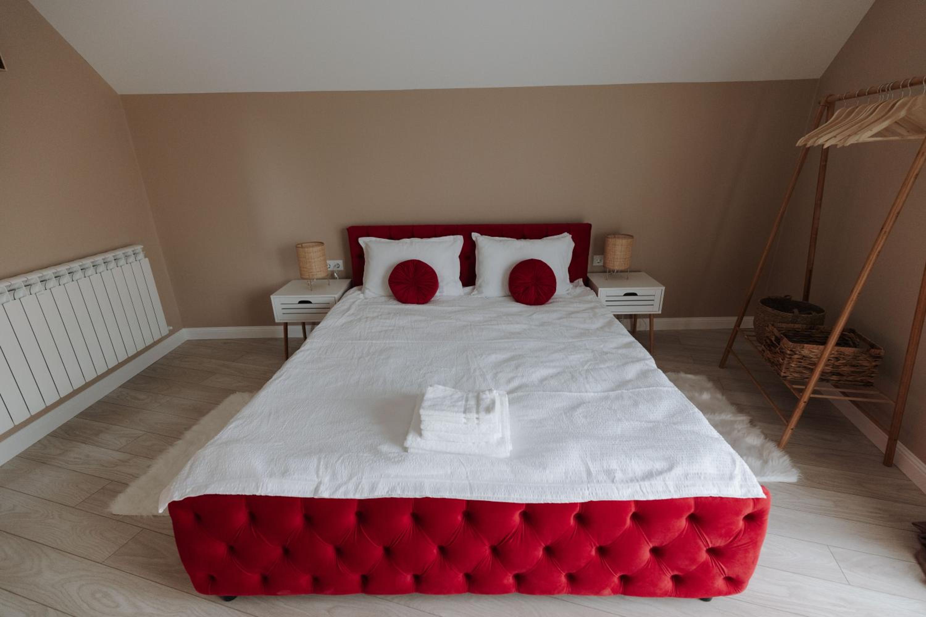 Double Room with Garden View - Photo 3