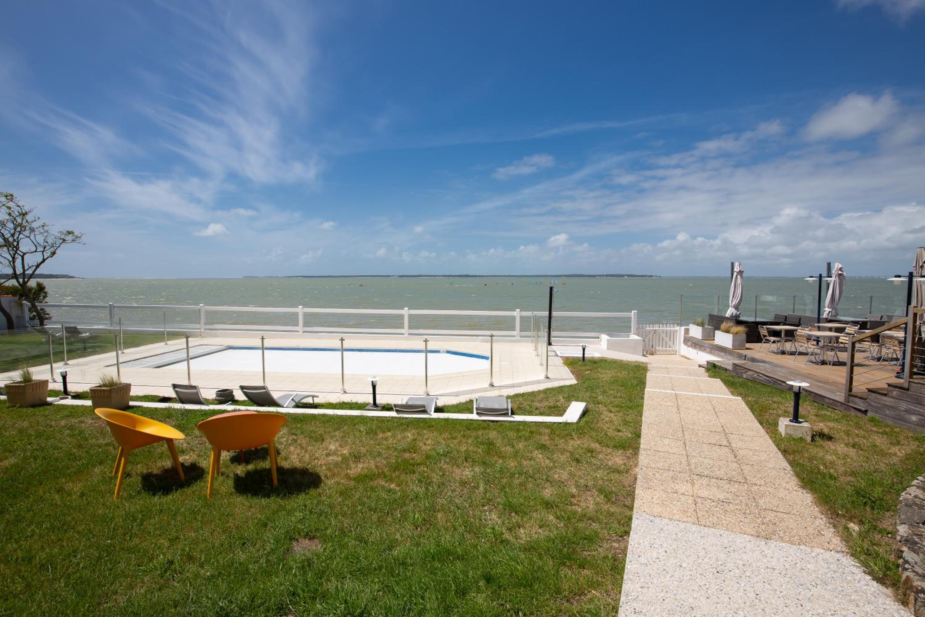 King Suite with Sea View photo 2