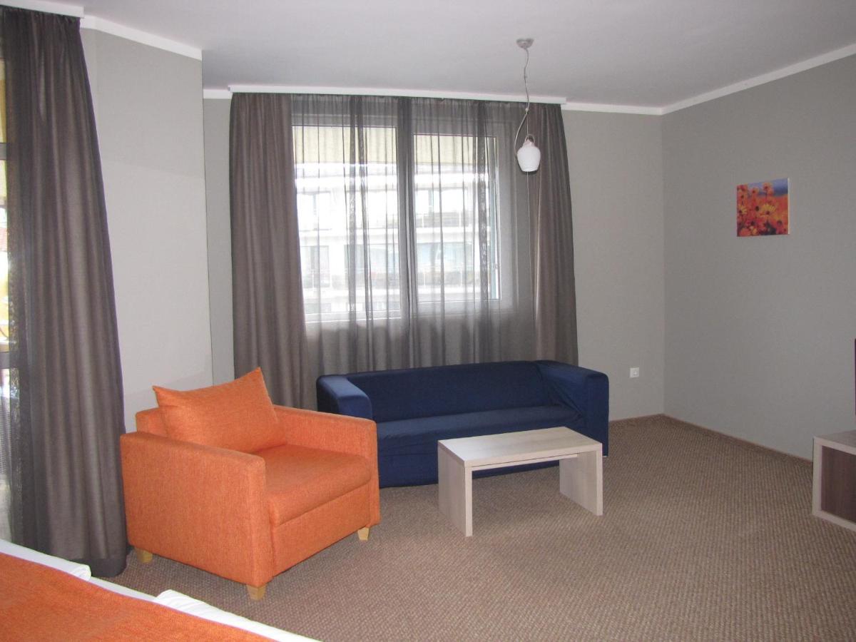 Junior Suite with Balcony (2 Adults + 2 Children)