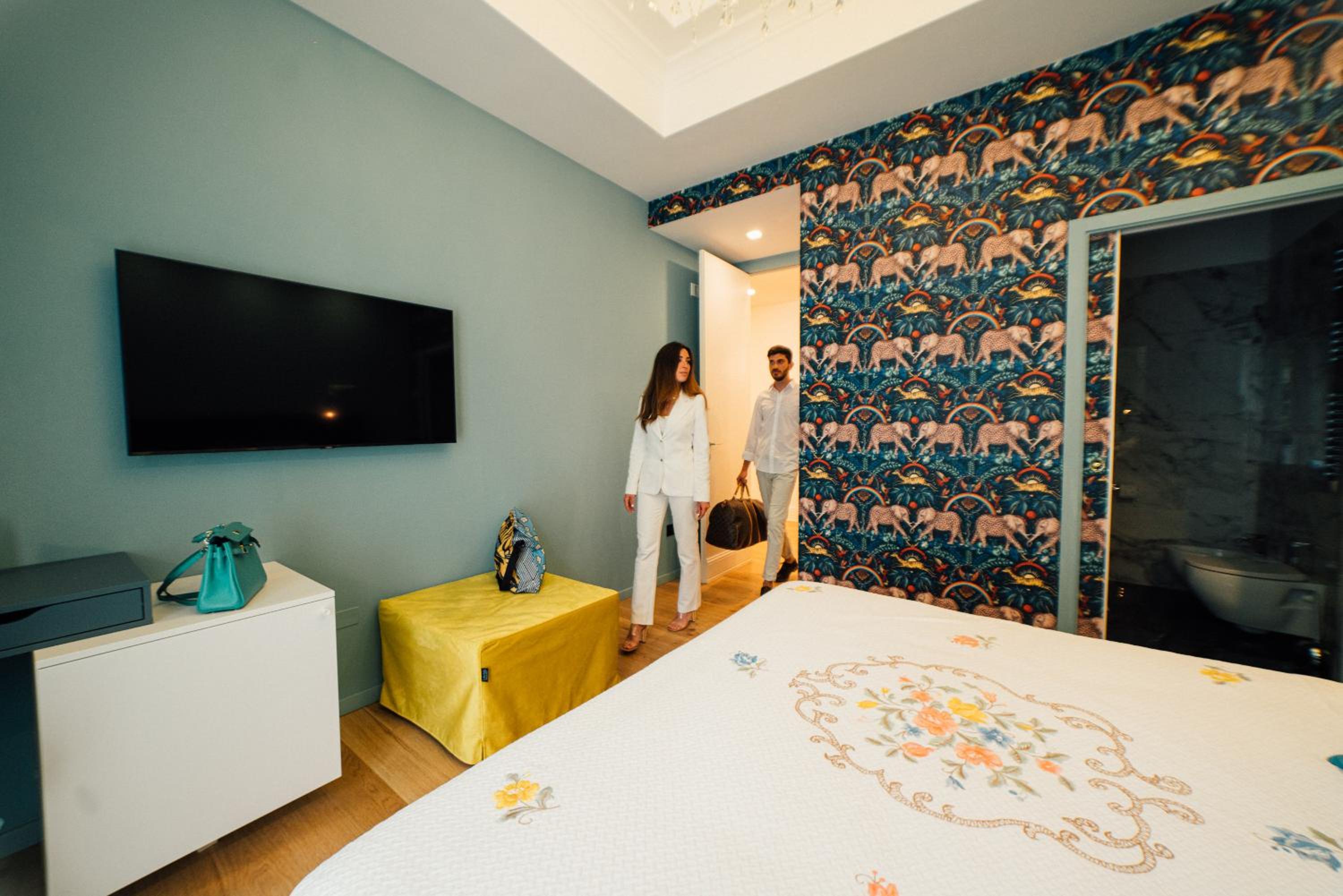 Triple Room with Balcony - Photo 17