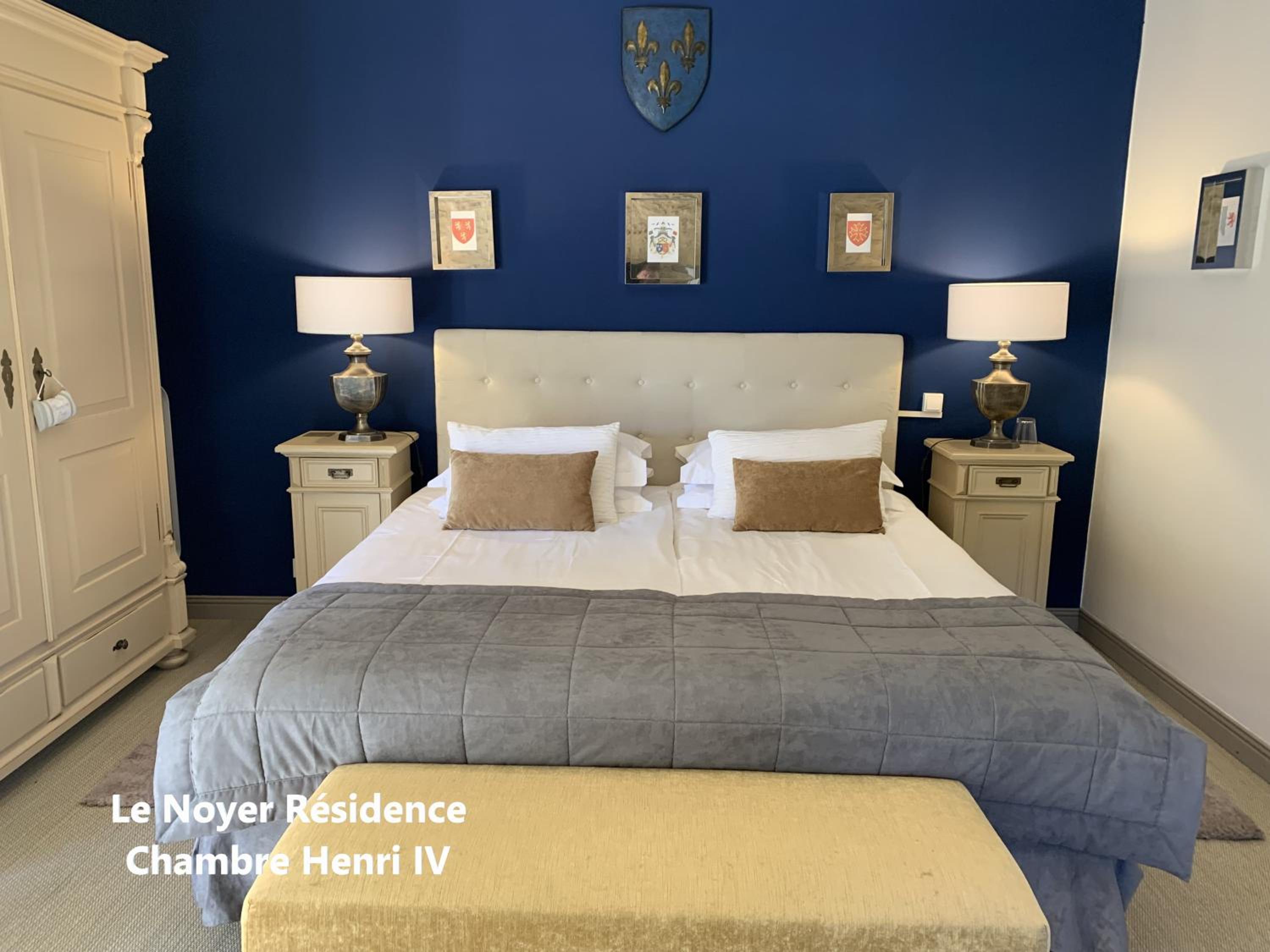 Double or Twin Room with Bathroom photo 1