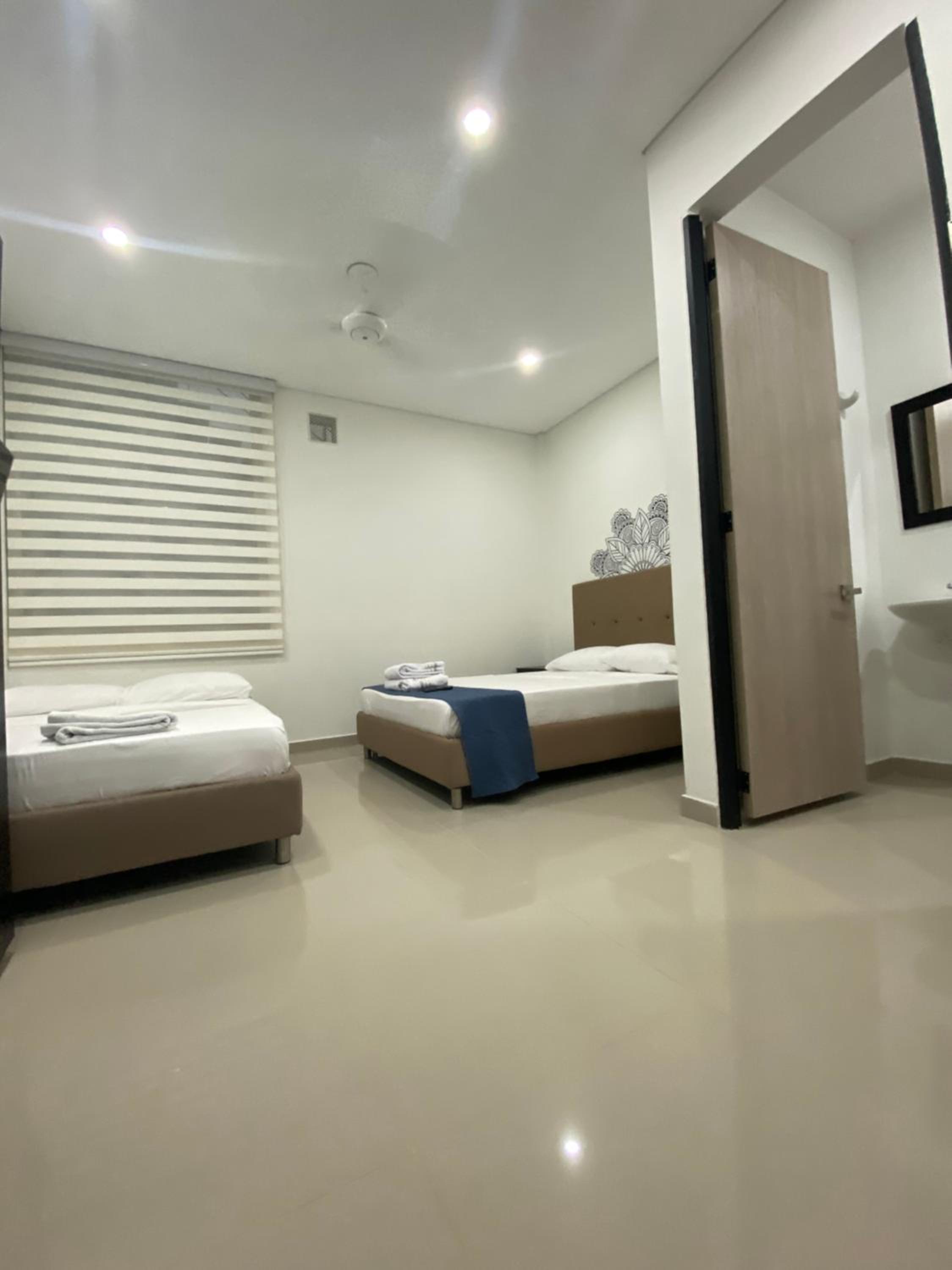 Studio Apartment with kitchen and fan photo 3