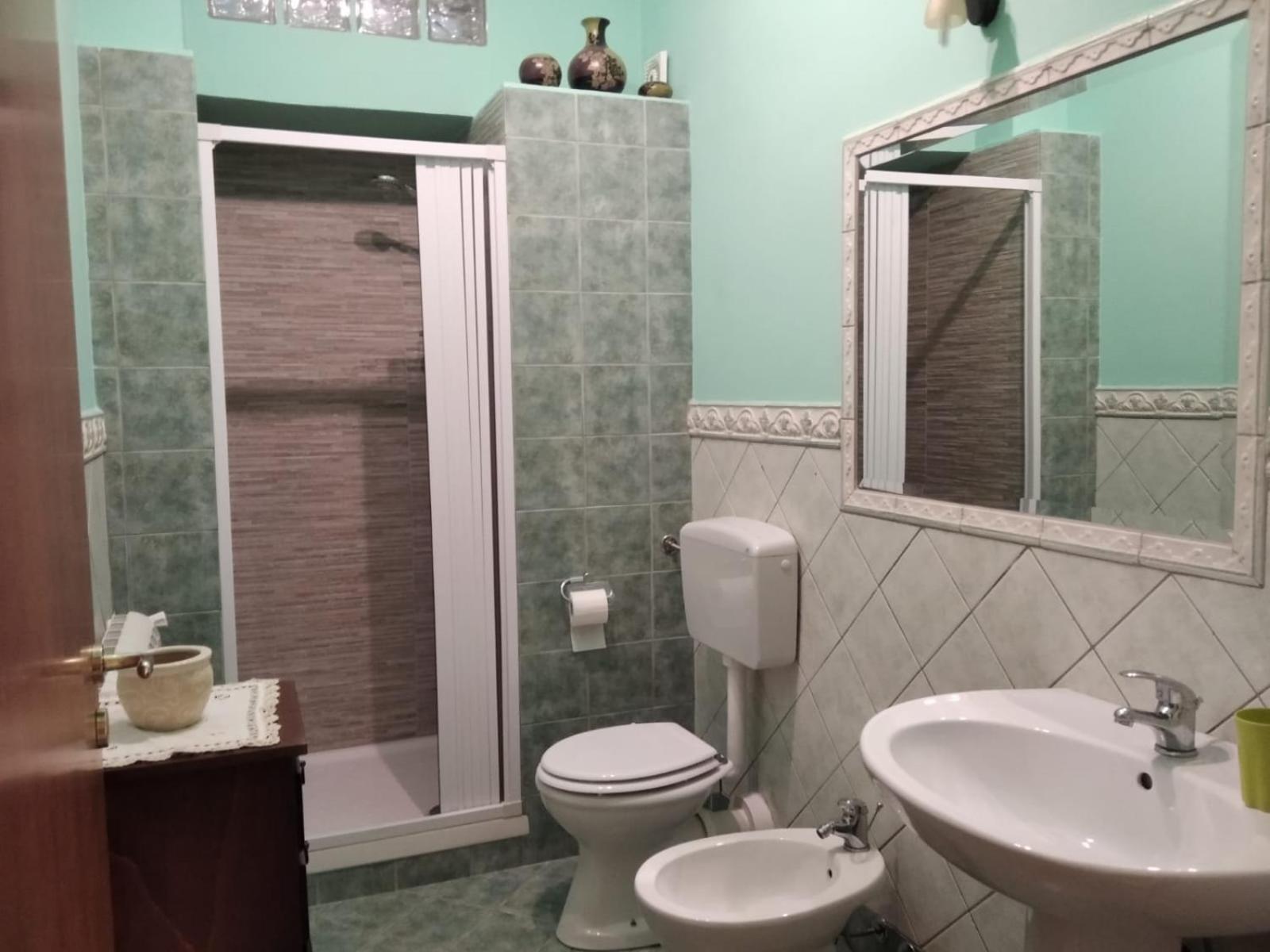 Twin Room - Photo 2