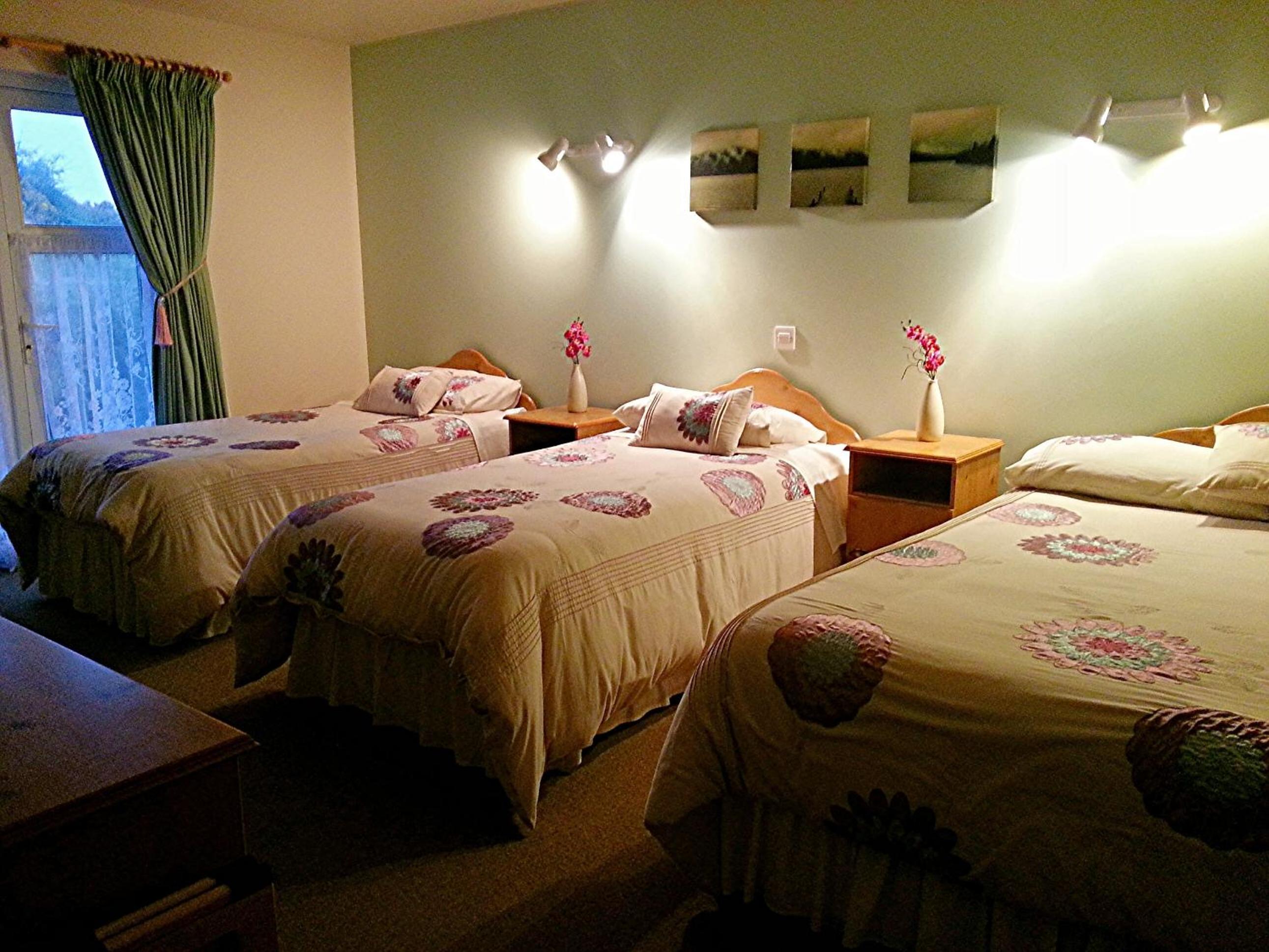 Deluxe Family Room photo 1