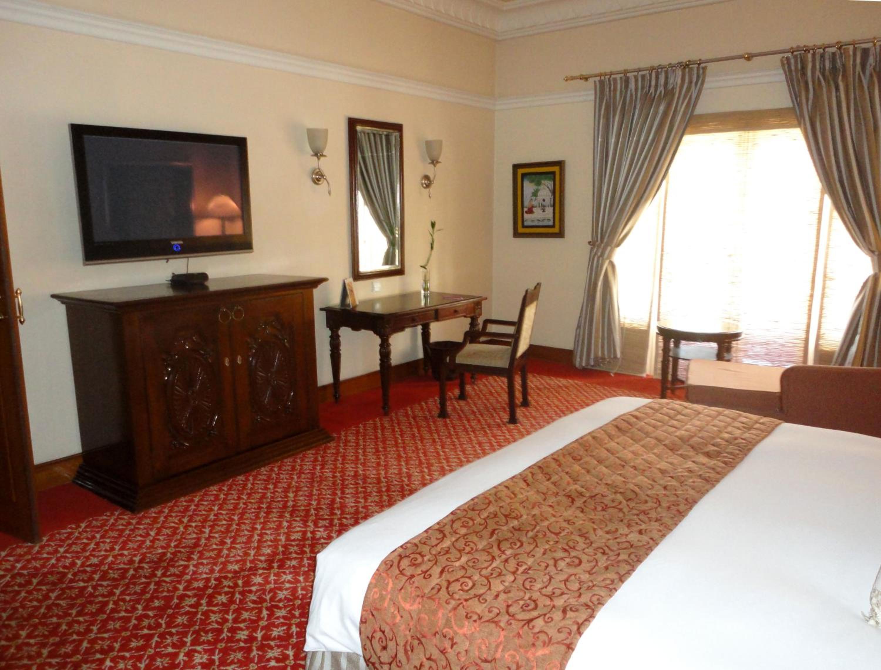 Luxury Room Garden View King Bed - Photo 2