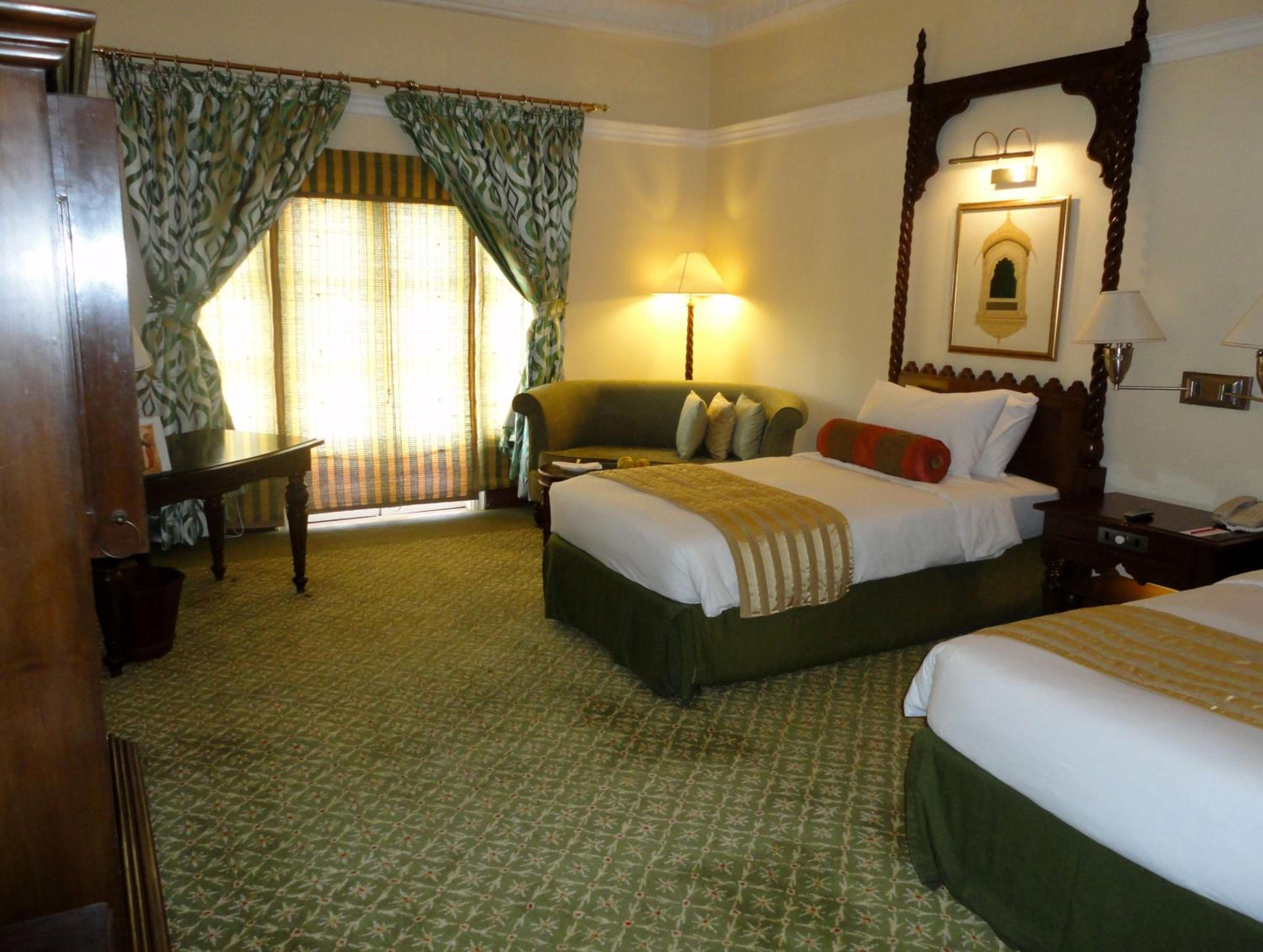 Luxury Room Garden View Twin Bed - Photo 4